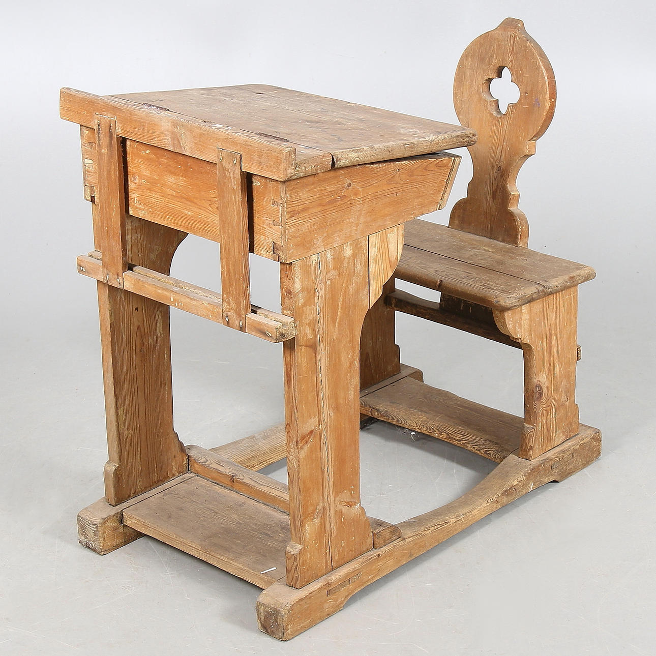 SKOLBÄNK, 1800-tal.