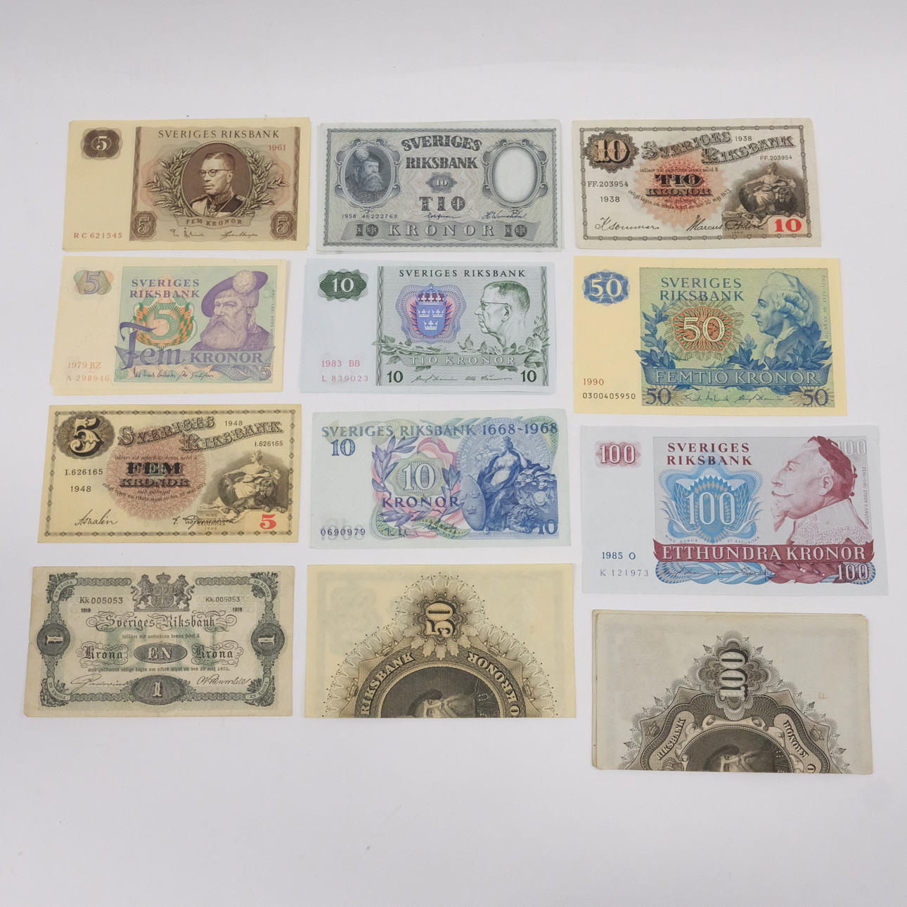 PARTI SVENSKE PENGESEDLER.