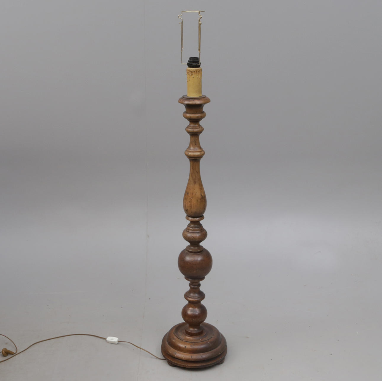 FLOOR LAMP, wood, turned.