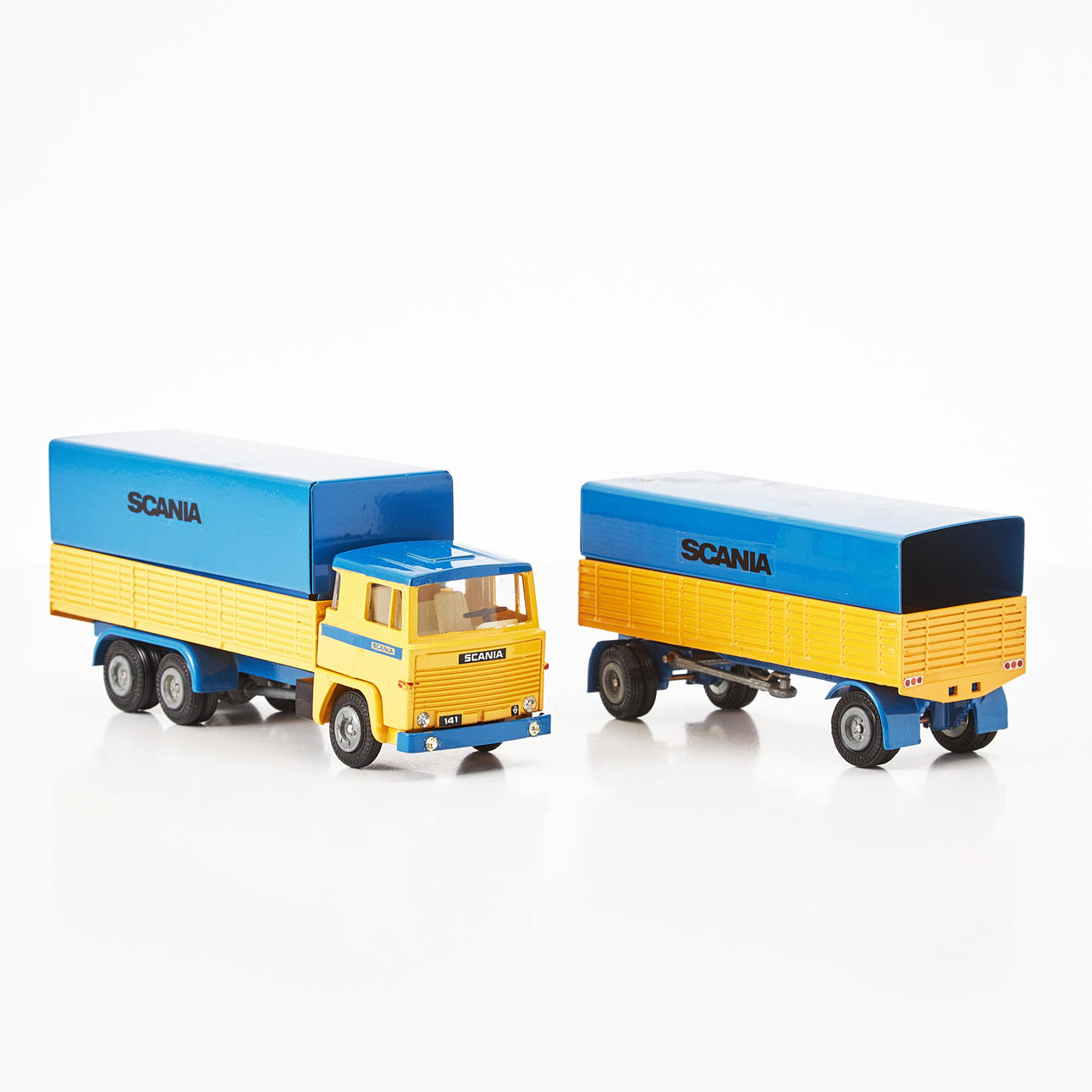 TEKNO, Blech, Scania LBS 141, mit Anhänger.