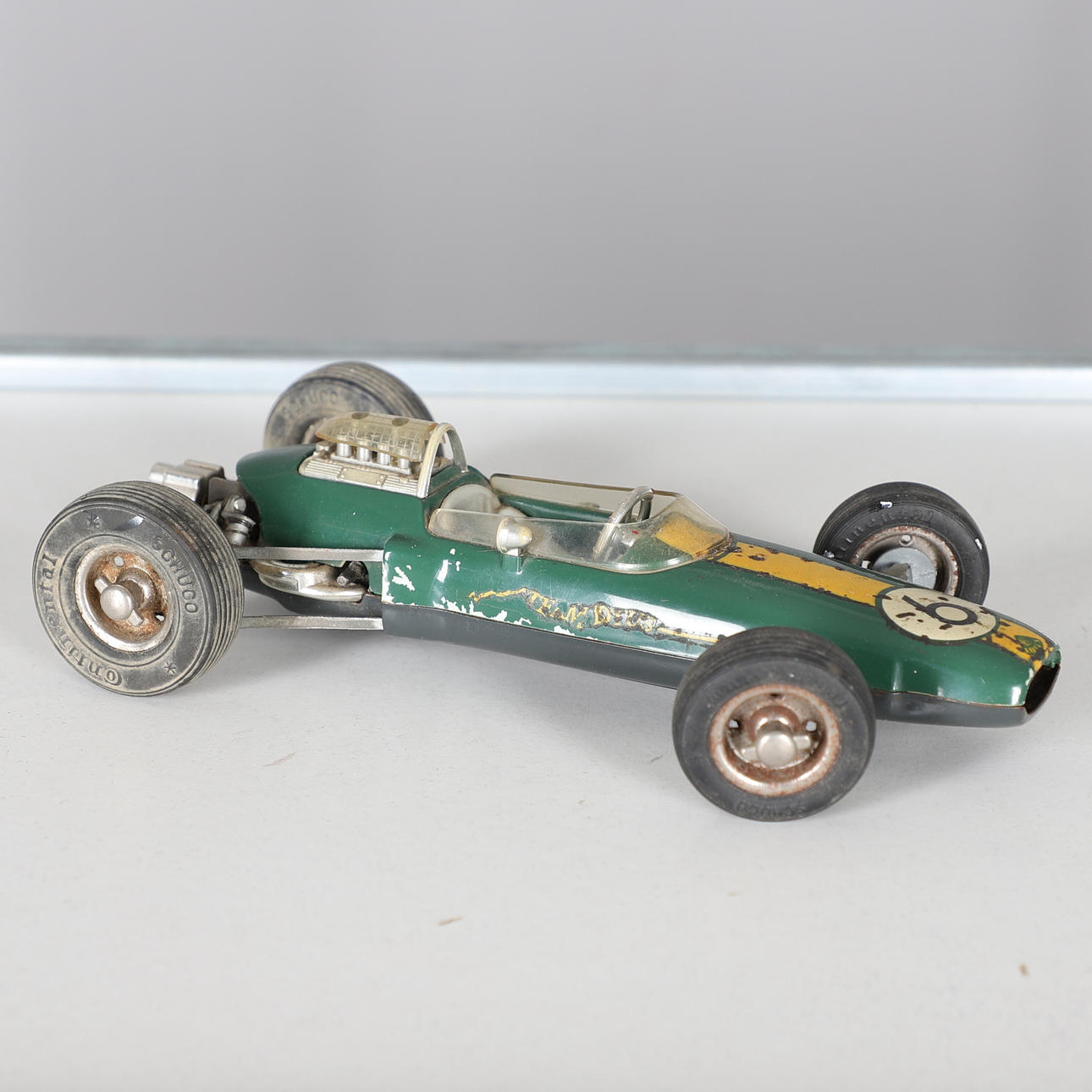 A SCHUCO LOTUS FORMEL 1 MODELLBIL (1071).