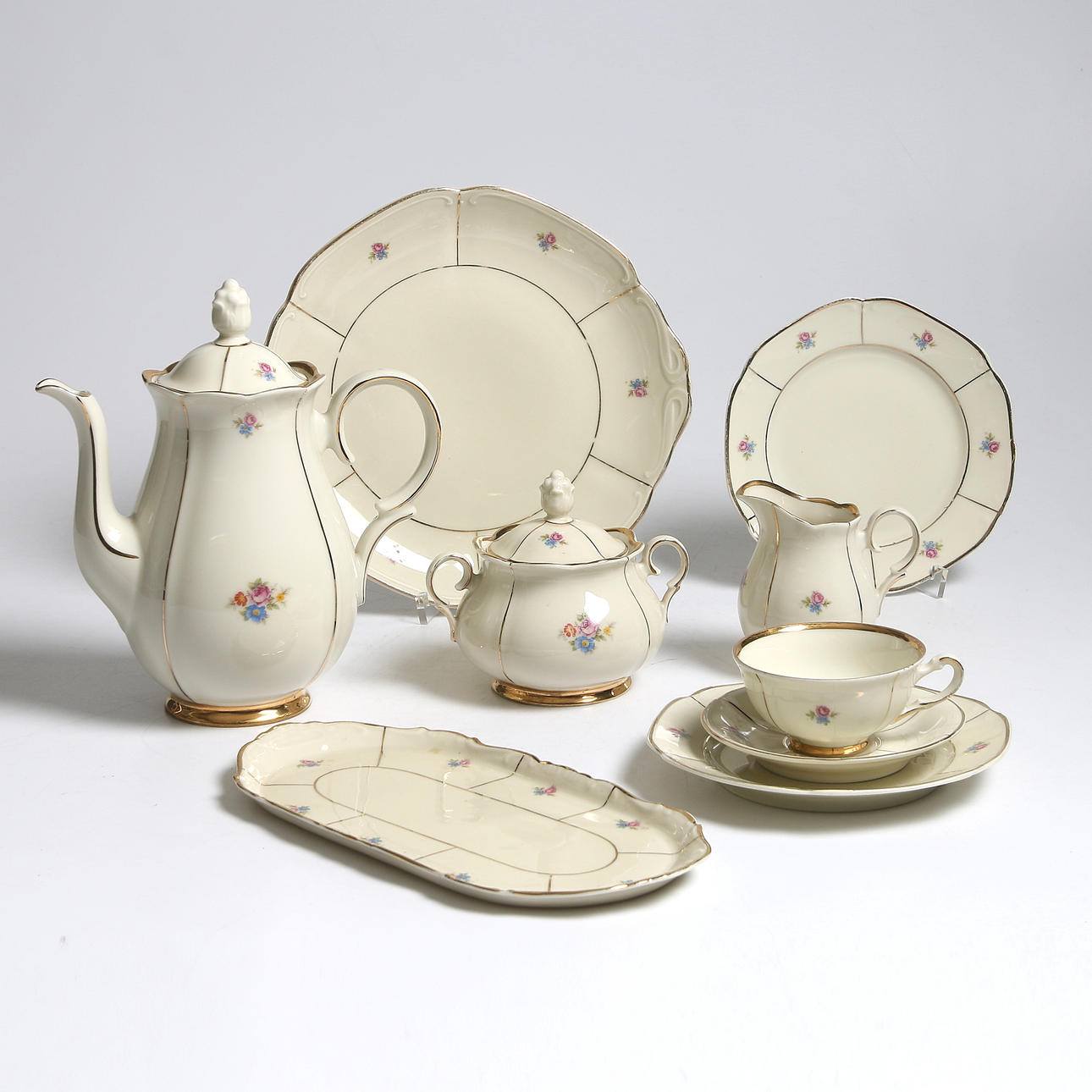 KAFFESERVIS, 57 delar, porslin, Karlskrona Porslinsfabrik, 1900-talets första hälft.