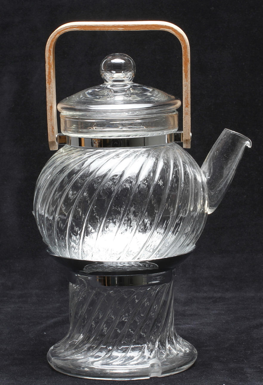 TEKANNA MED VÄRMARE, glas, Reijmyre, 1900-talets andra hälft.