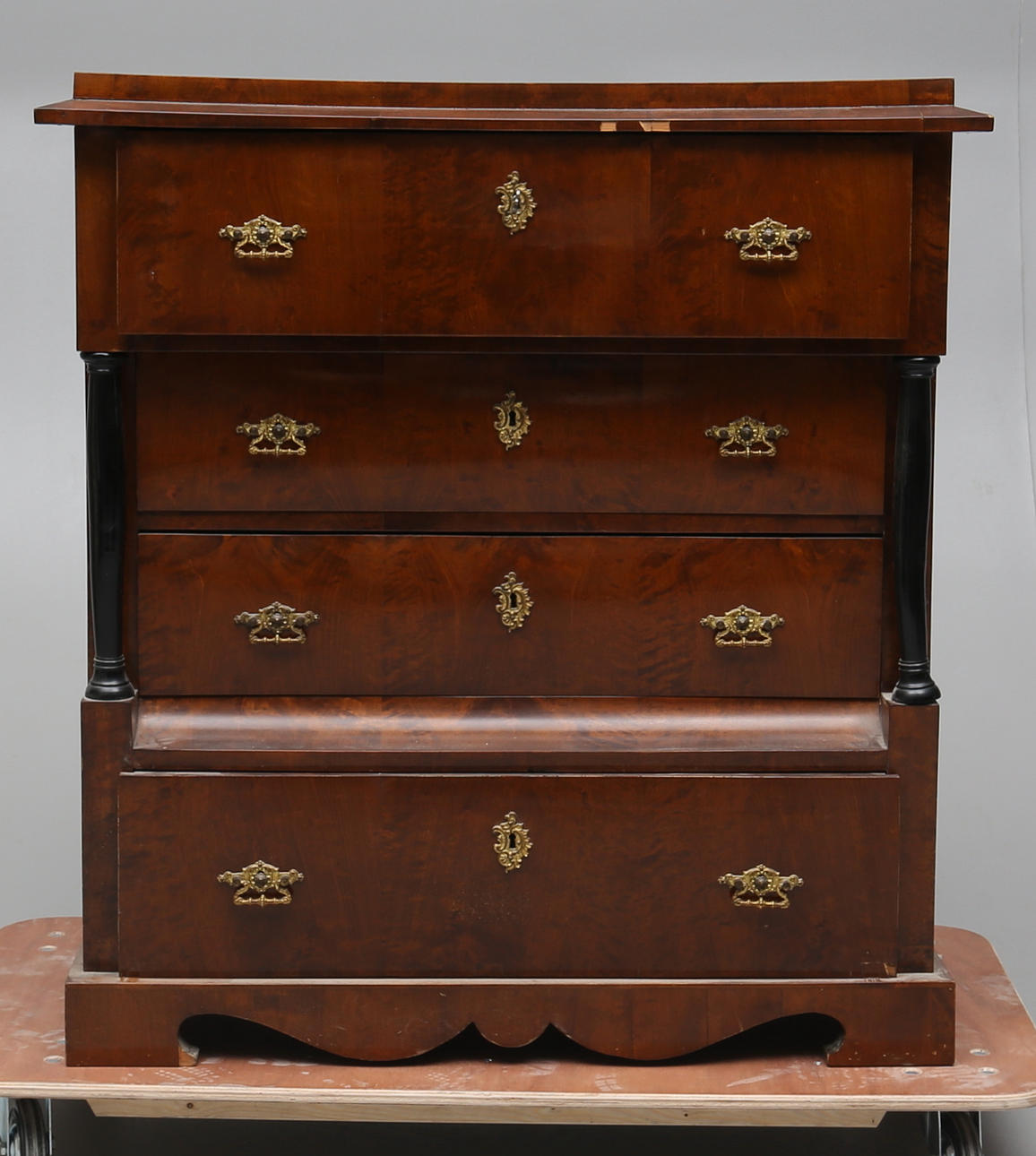 SKRIVBYRÅ, mahogny, 1800-talets andra hälft.