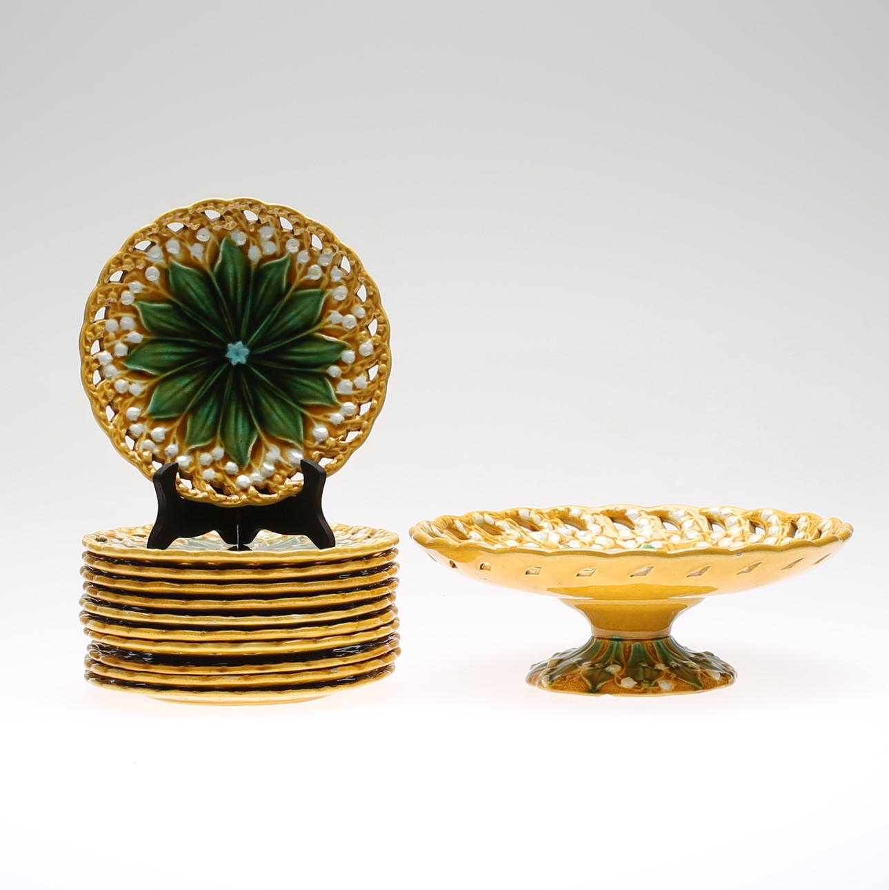 FRUKTSERVIS, 12 delar. porslin, 1900-talets första del.