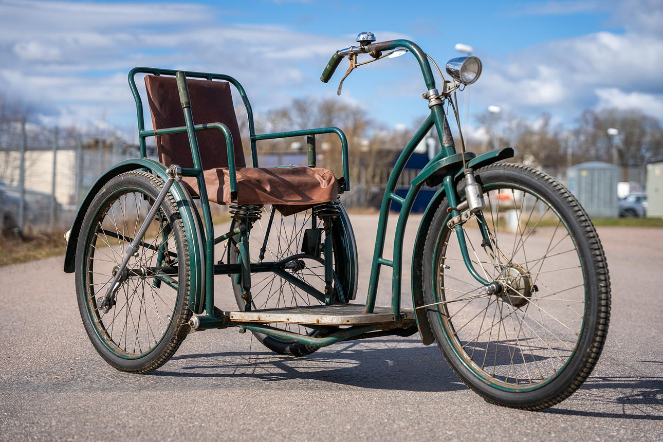 MONARK, trehjulig handdriven cykel, 1930/40-tal.