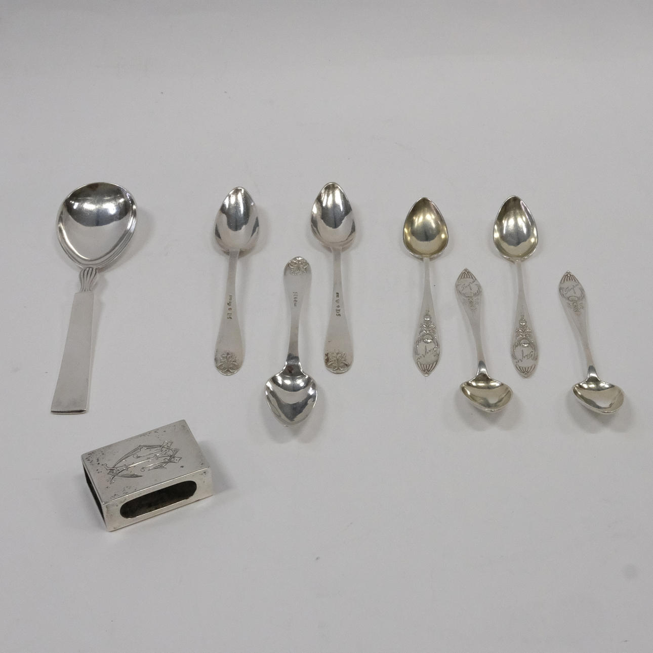 OBJETOS DE PLATA, 9 PIEZAS.