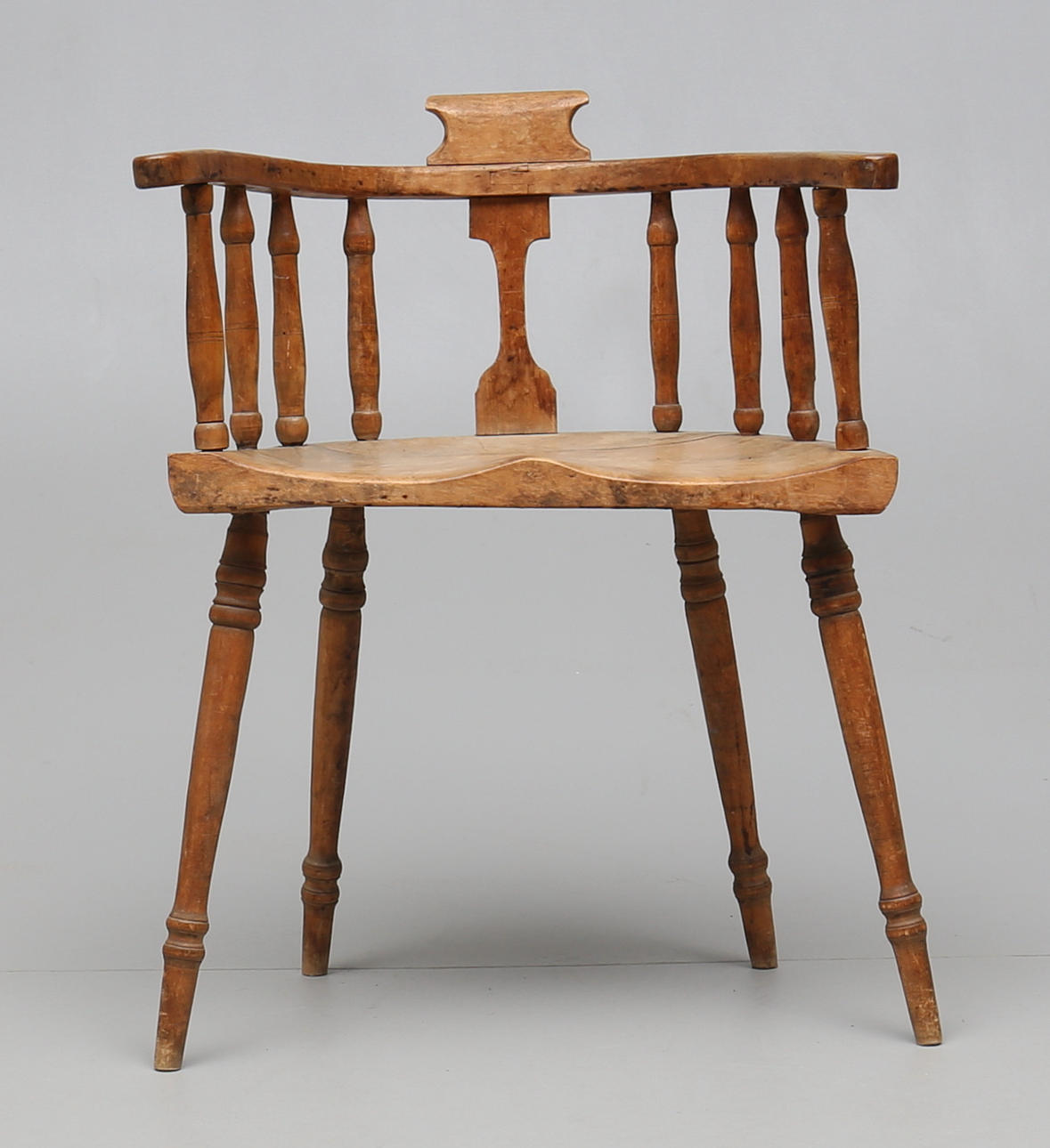 KARMSTOL, lövträ, allmoge, 1800-talets början.