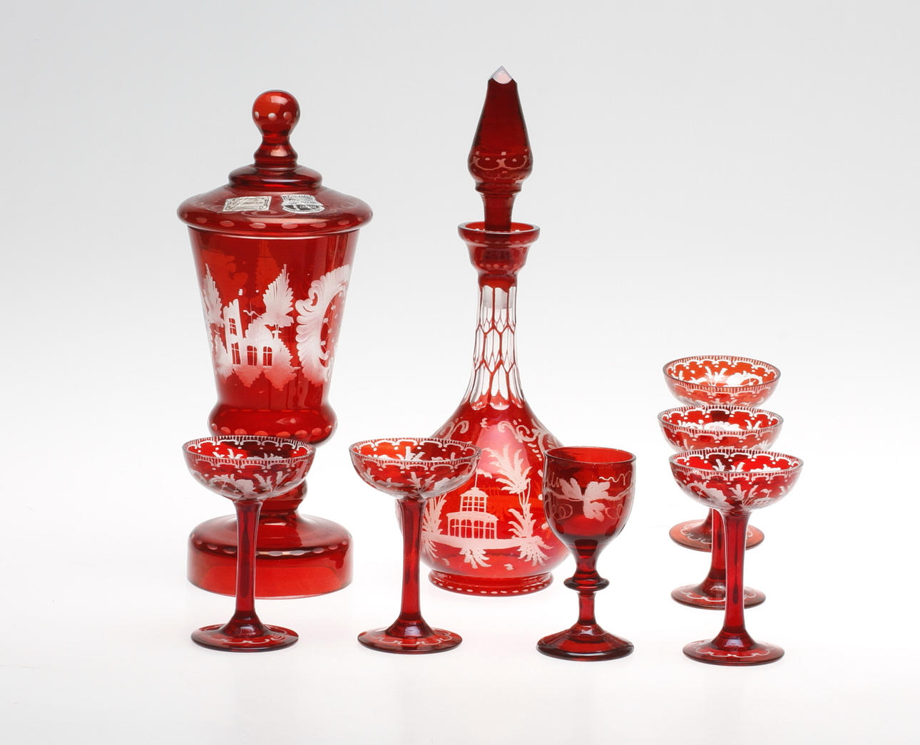 GLASFÖREMÅL, 8 delar. Egermann, Bohemia, Czechoslovakia. 1900-tal.