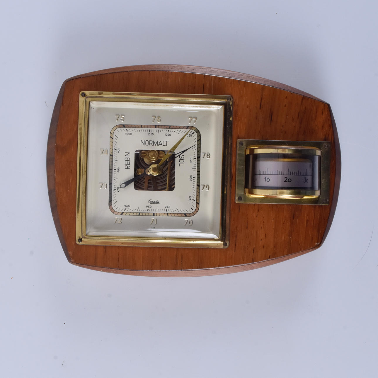Ein Barometer, Mitte des 20. Jahrhunderts.