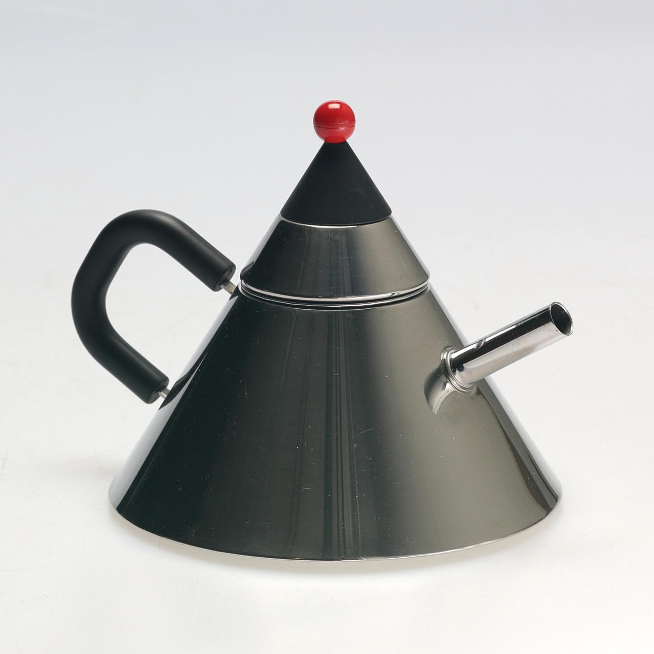 TEKANNA. Rostfritt stål, Japan.