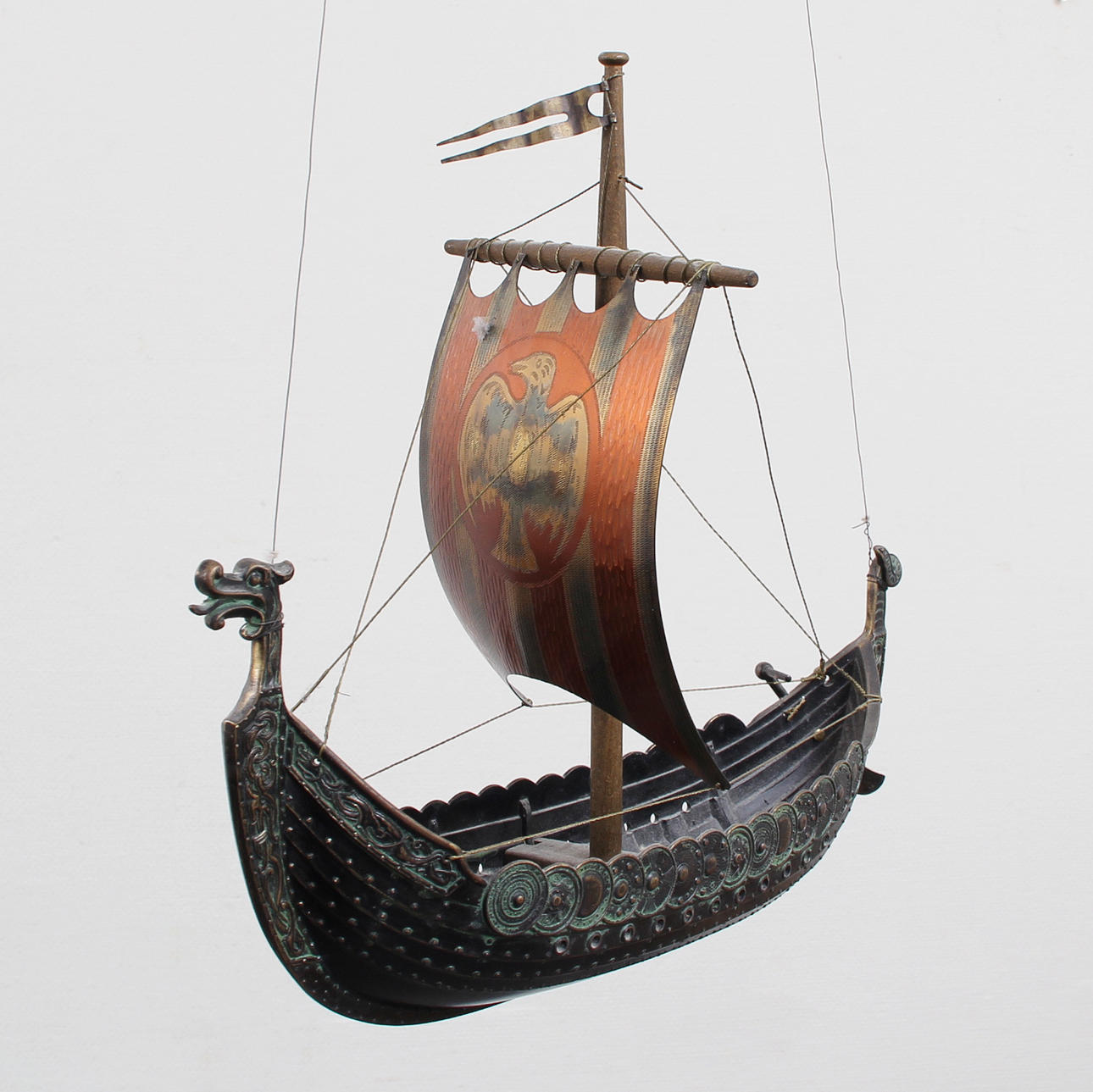 VIKINGASKEPP, PATINERAD MÄSSING, KOPPAR, 1900-TAL.