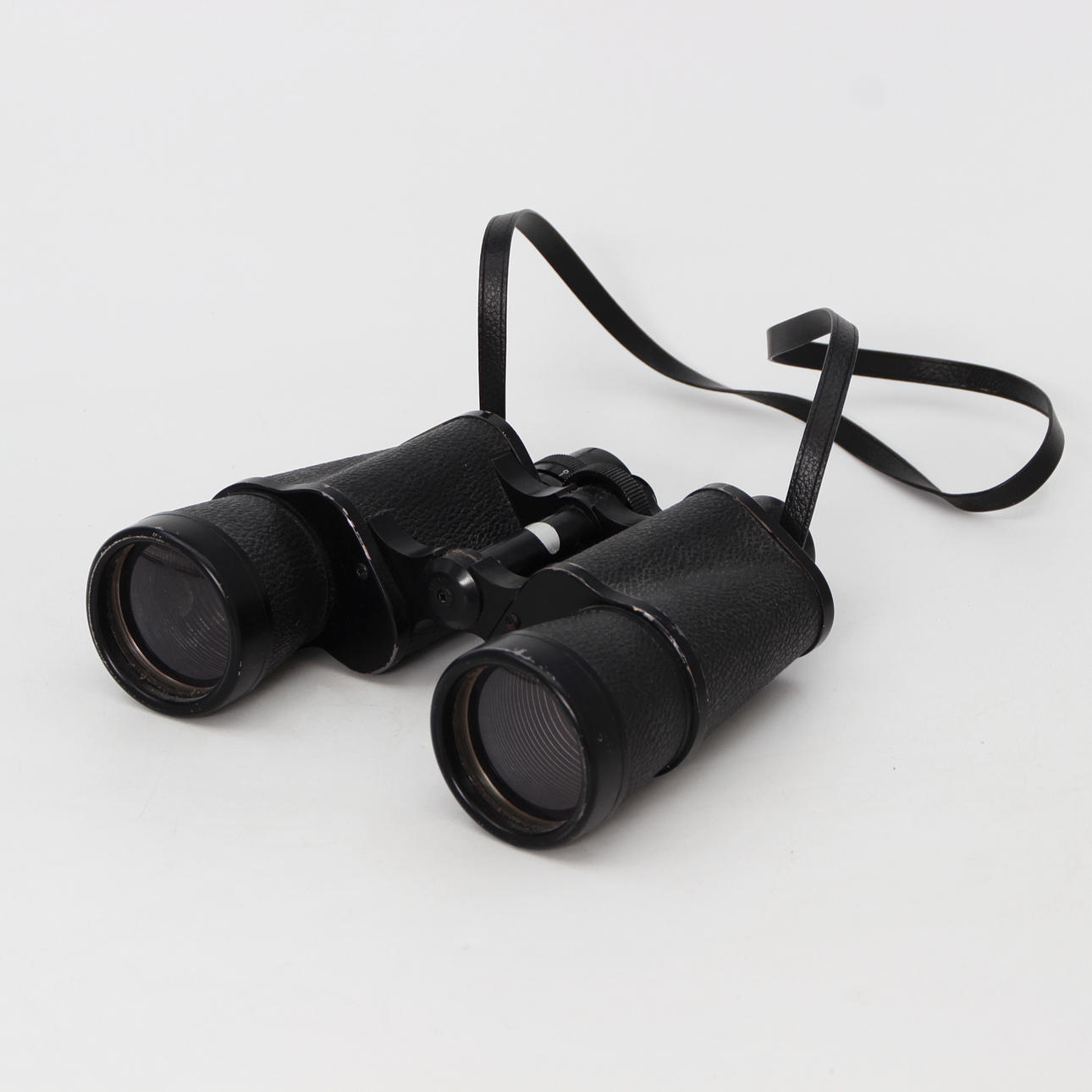 BINOCULARES, ZENITH 7X50, NO 40810.