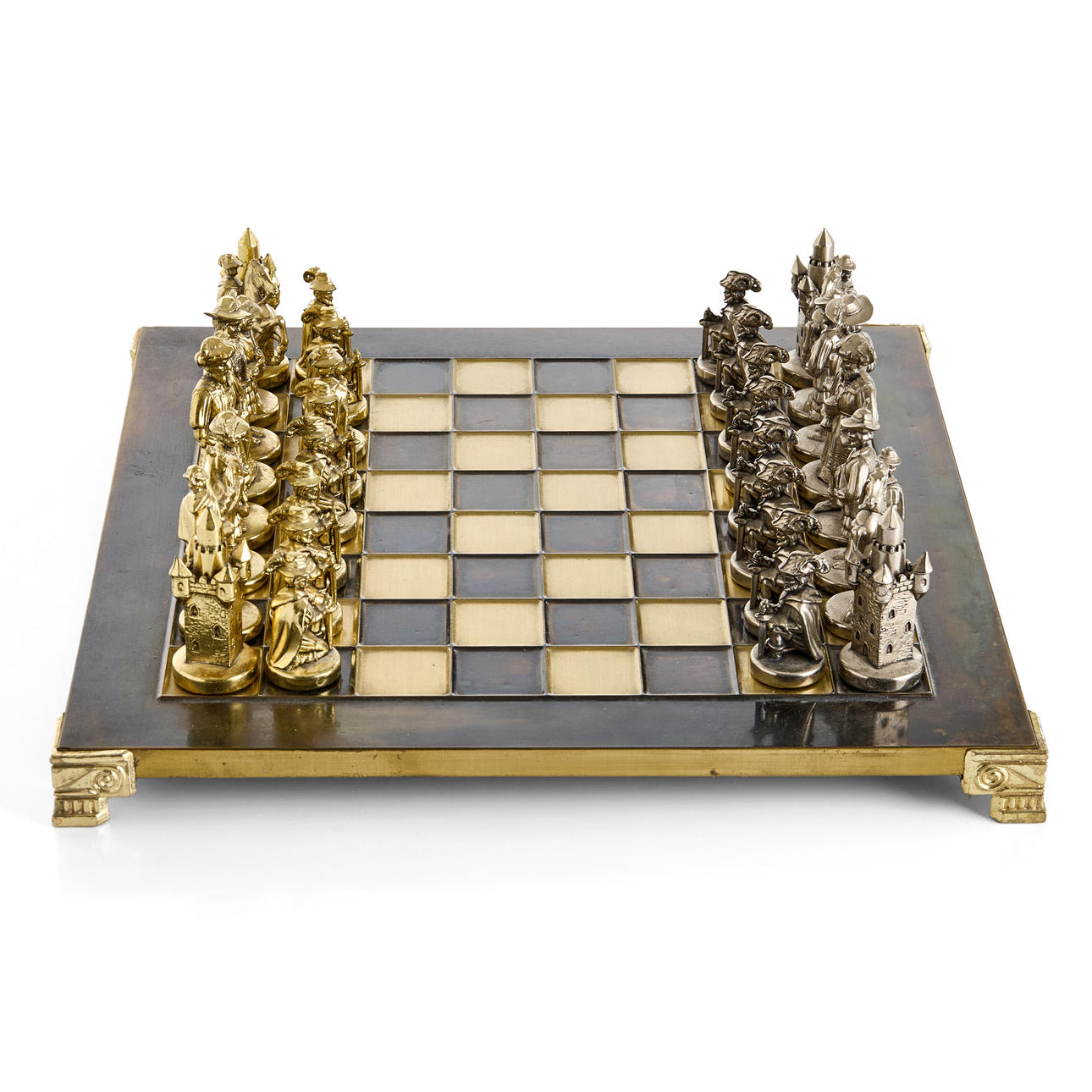 CHESS, 32 pieces in metal.