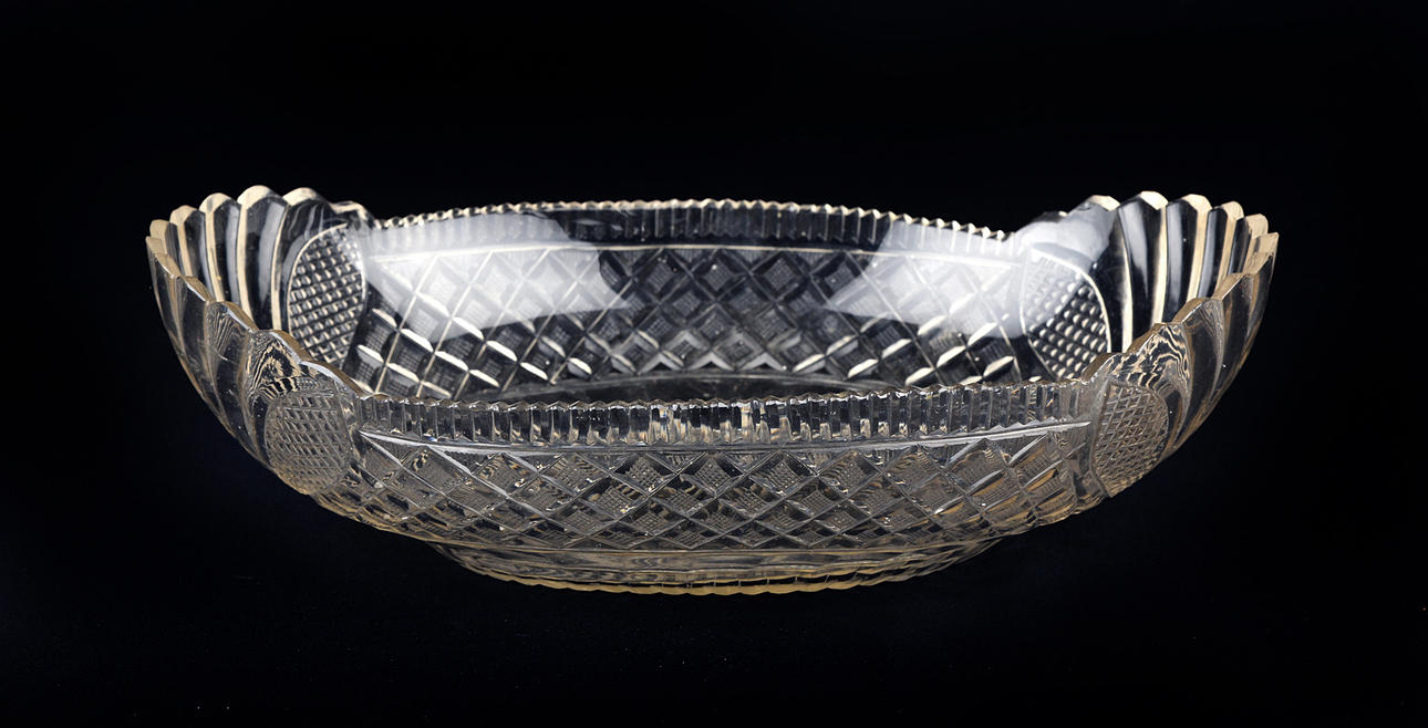 FRUKTSKÅL, kristall.