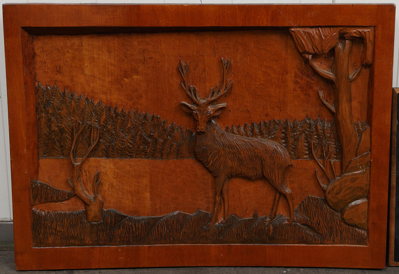 UKENDT KUNSTNER, 2 vægrelieffer, træ.