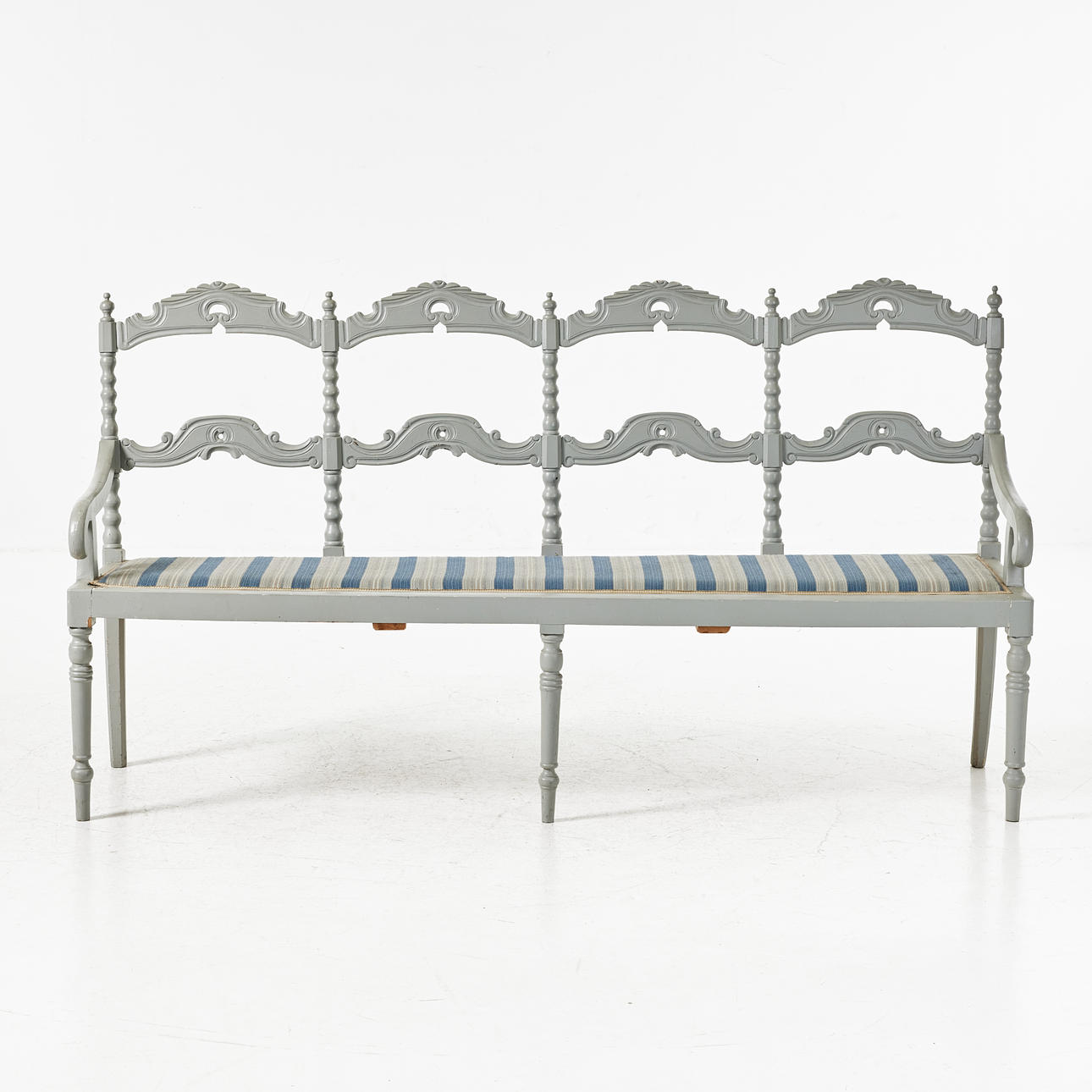 SOFFA, omkring sekelskiftet 1800/1900-tal.