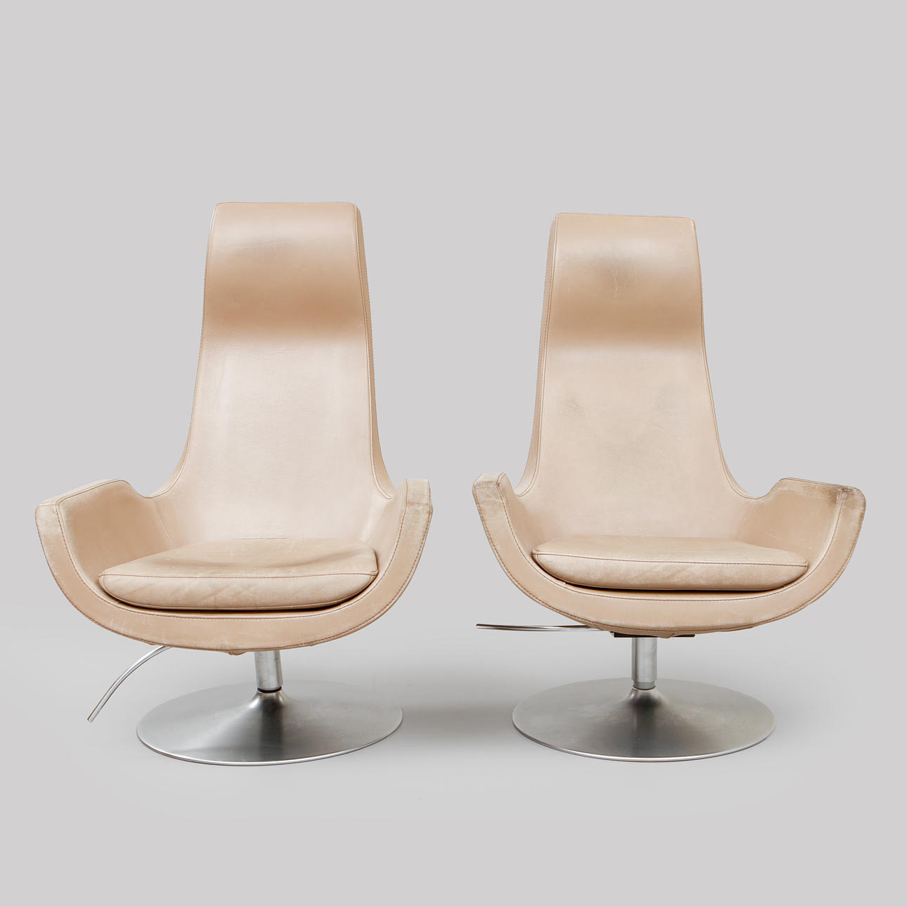 CARL-HENRIK SPAK. Sessel, ein Paar „Clipper“, Ire.