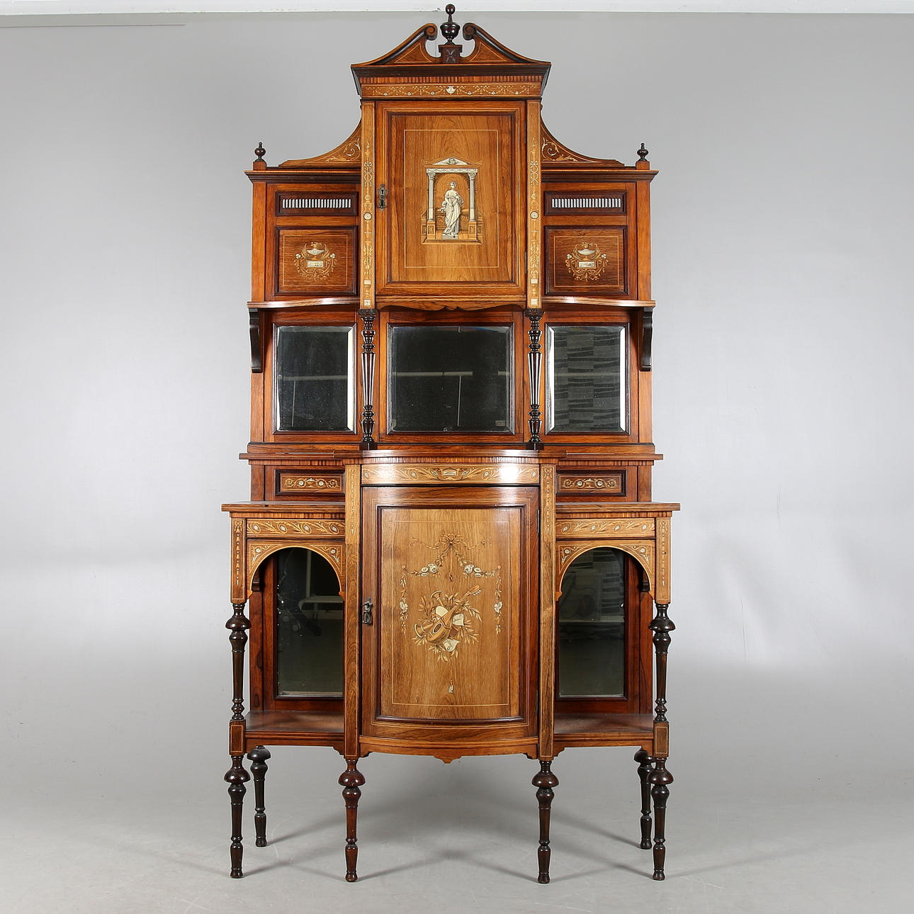 SKÅP/SPEGELSKÅP, 1900-talets första hälft.