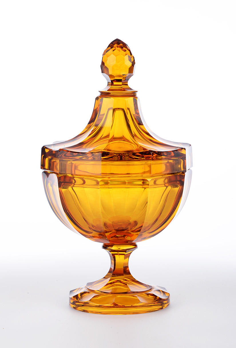 LOCKPOKAL, signerad XII, daterad till 1910-1930.