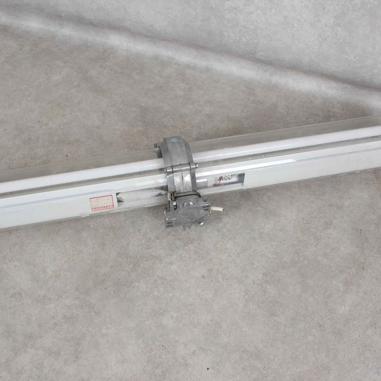 INDUSTRIEL LAMPE. Gasfri „Exactor“ lysstofrør, 20. århundrede.