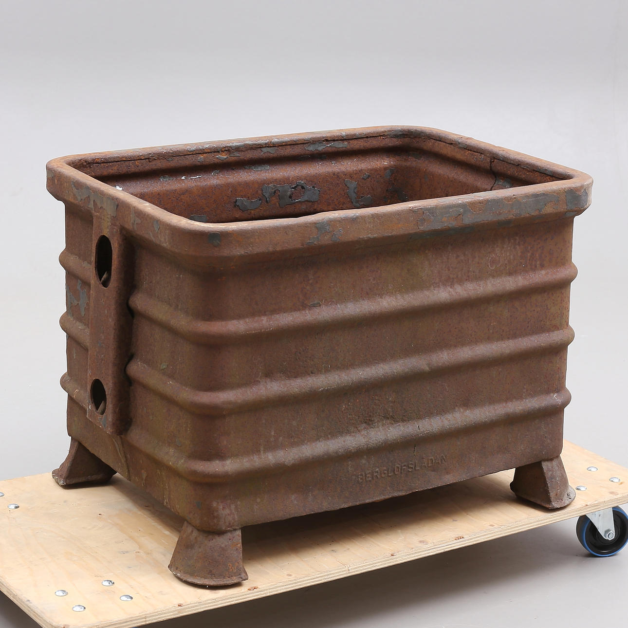 PALLCONTAINER, blomlåda, metall, sk "Berglöfslådan".