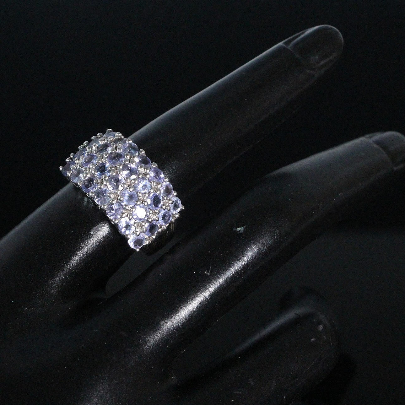 Statement - tanzanite ring, 925 silver.