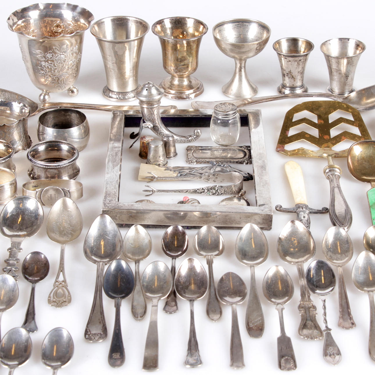 SILVERFÖREMÅL, ca 85 delar, mestadels 1900-tal, ca 1400 gram.