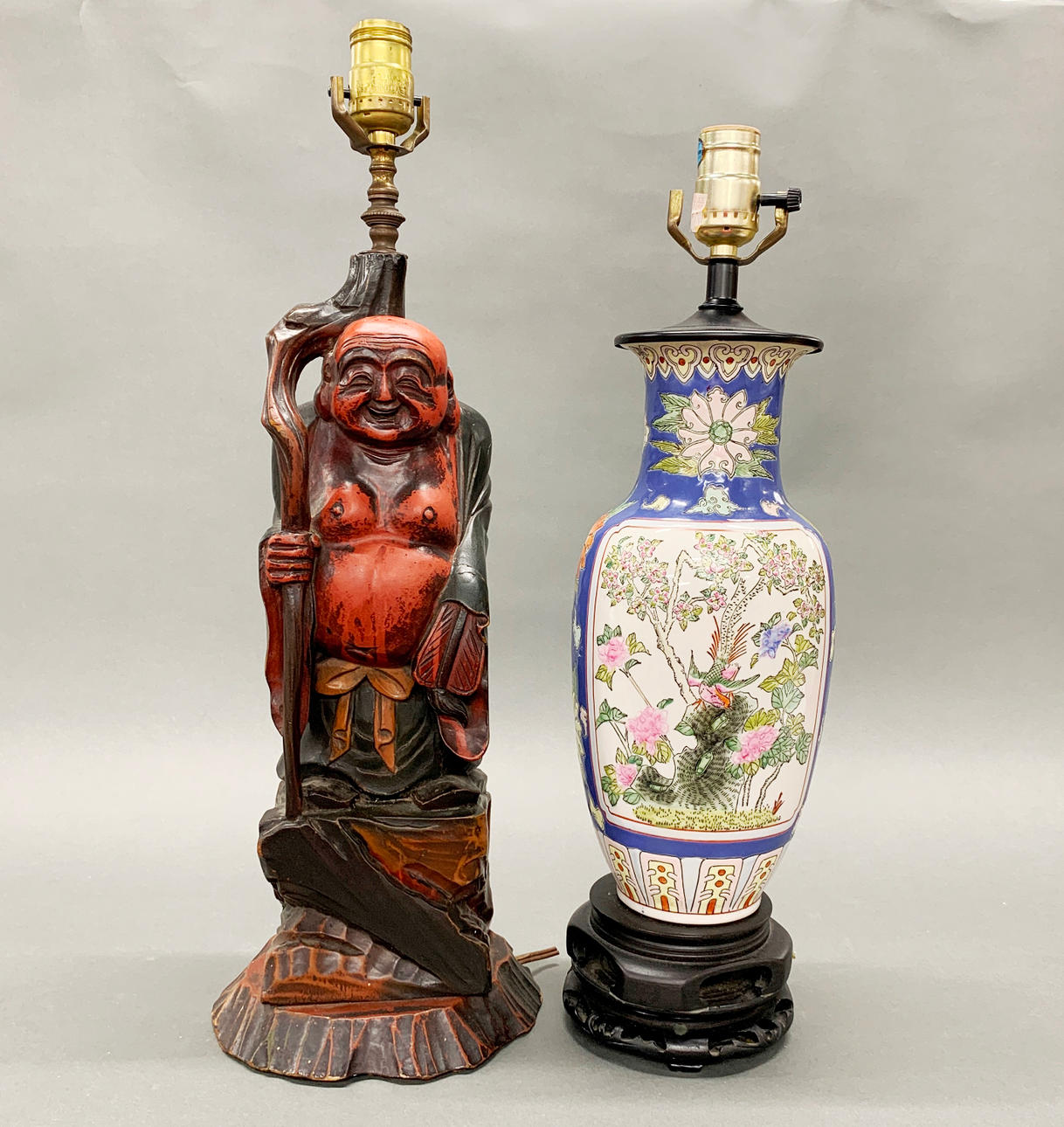 TO ORIENTALSKE BORDLAMPEBASER.