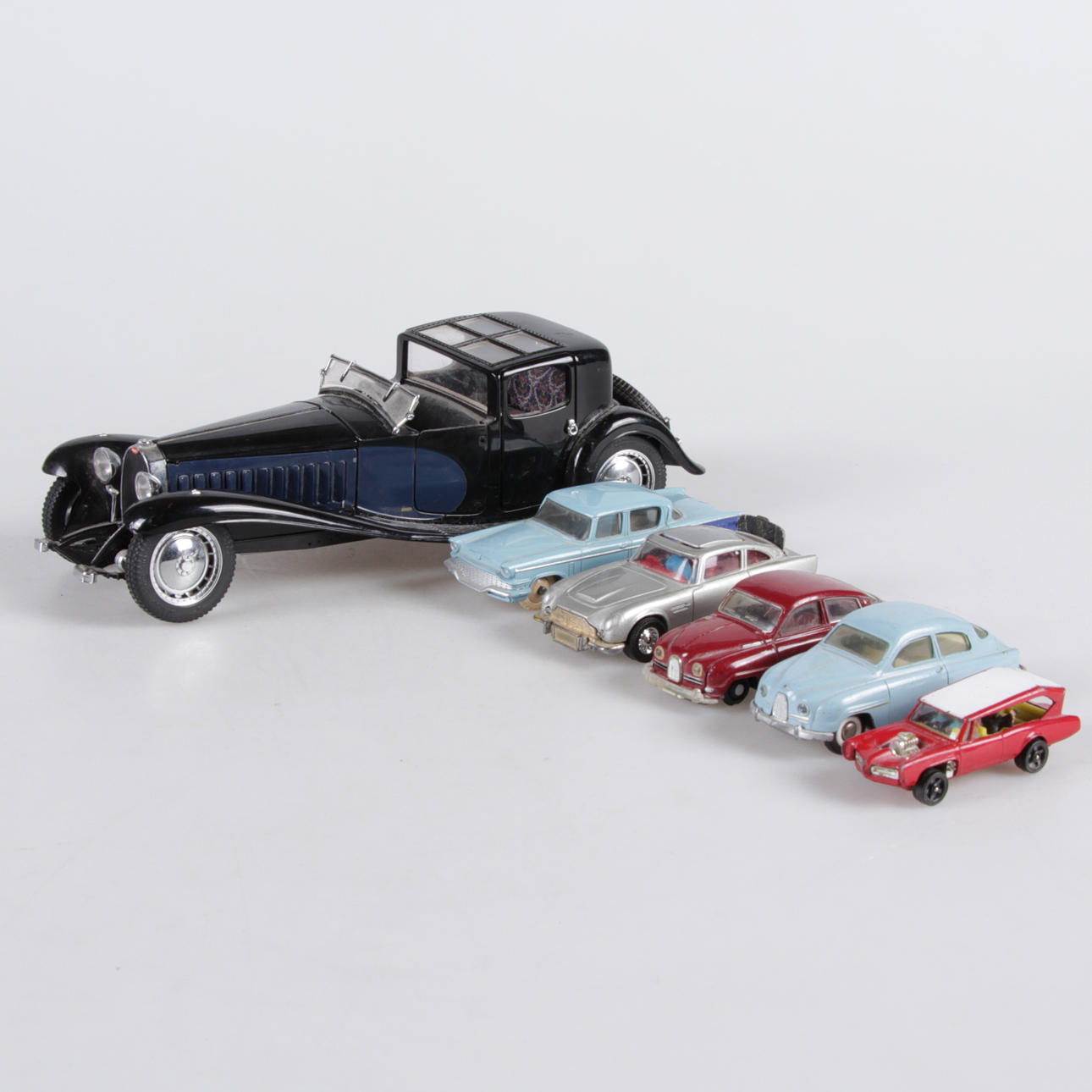 BILAR, 7 st. Plåt, Corgi, Dinky, Tekno samt Franklin Mint.