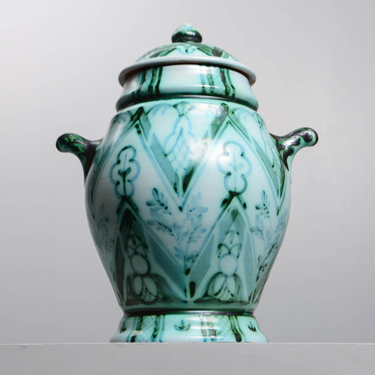 OKÄND FORMGIVARE. Lockurna, Upsala-Ekeby, 1929-30.