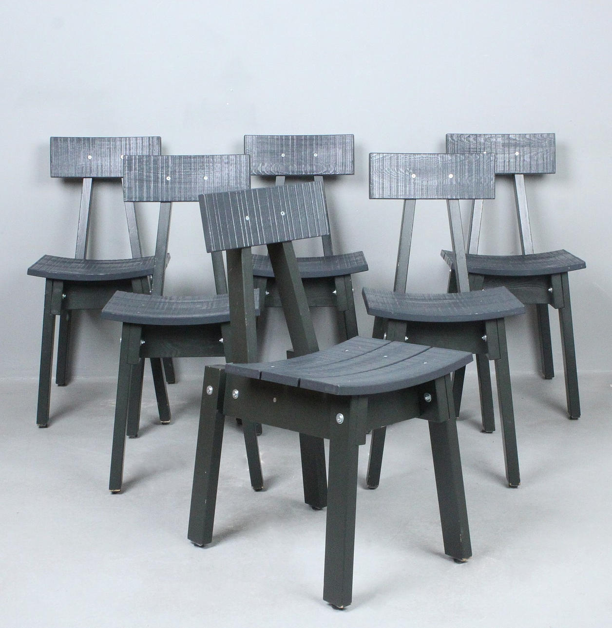 PIET HEIN EEK. til IKEA, Seks 'industrielle' stole (2018).