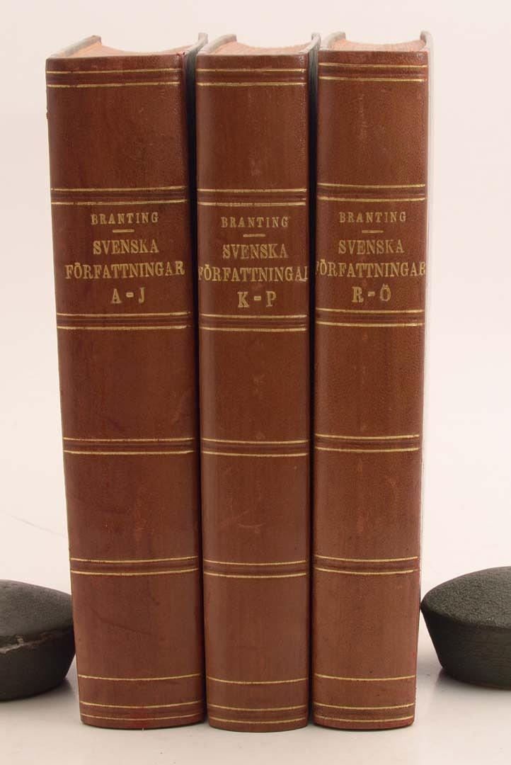 JOHAN GUSTAF BRANTING. Handbok innehållande uppgift af de fläste från äldre tider intill och med år 1825 utkomne Swenska Författningar.