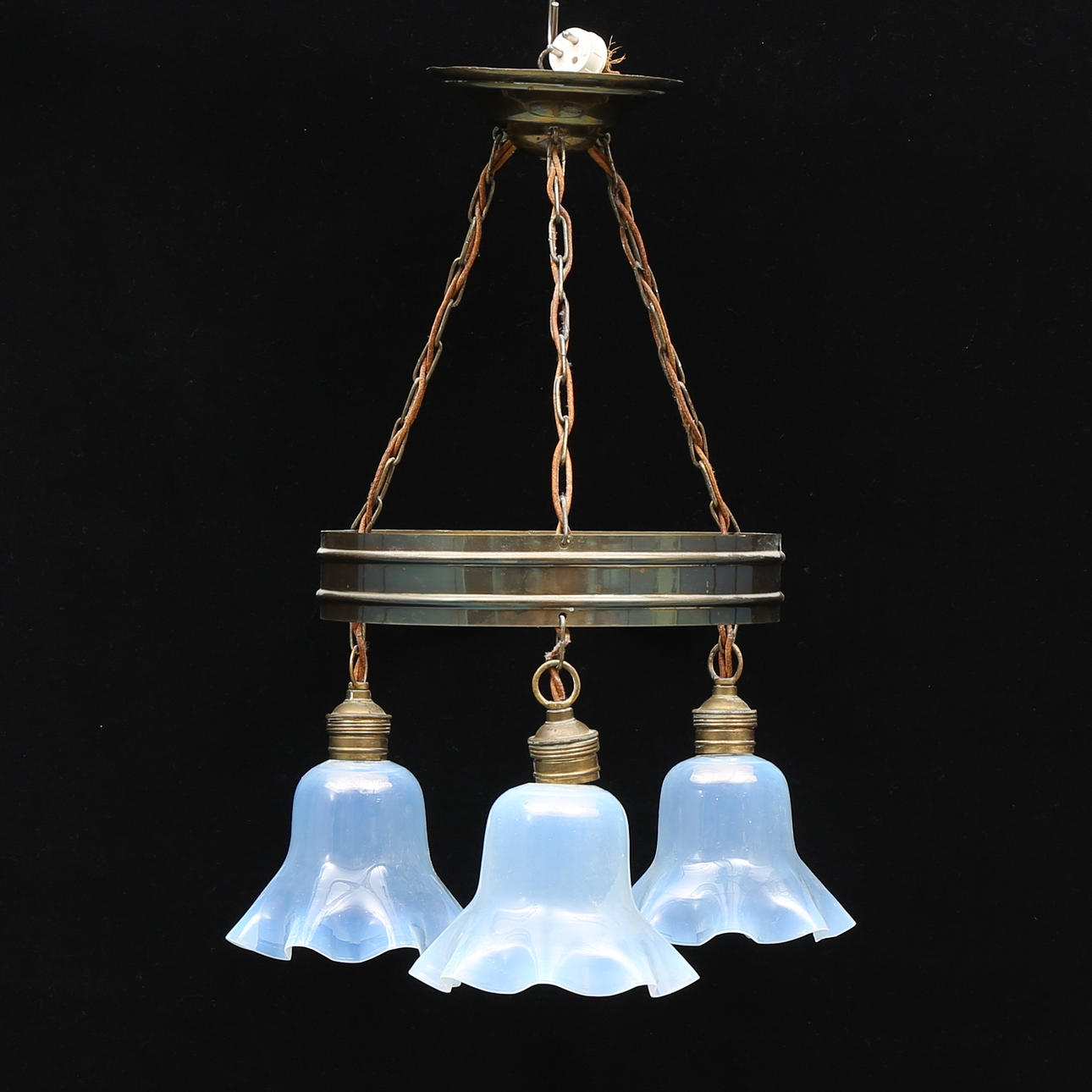 TAKLAMPA, glas/mässing, tidigt 1900-tal.