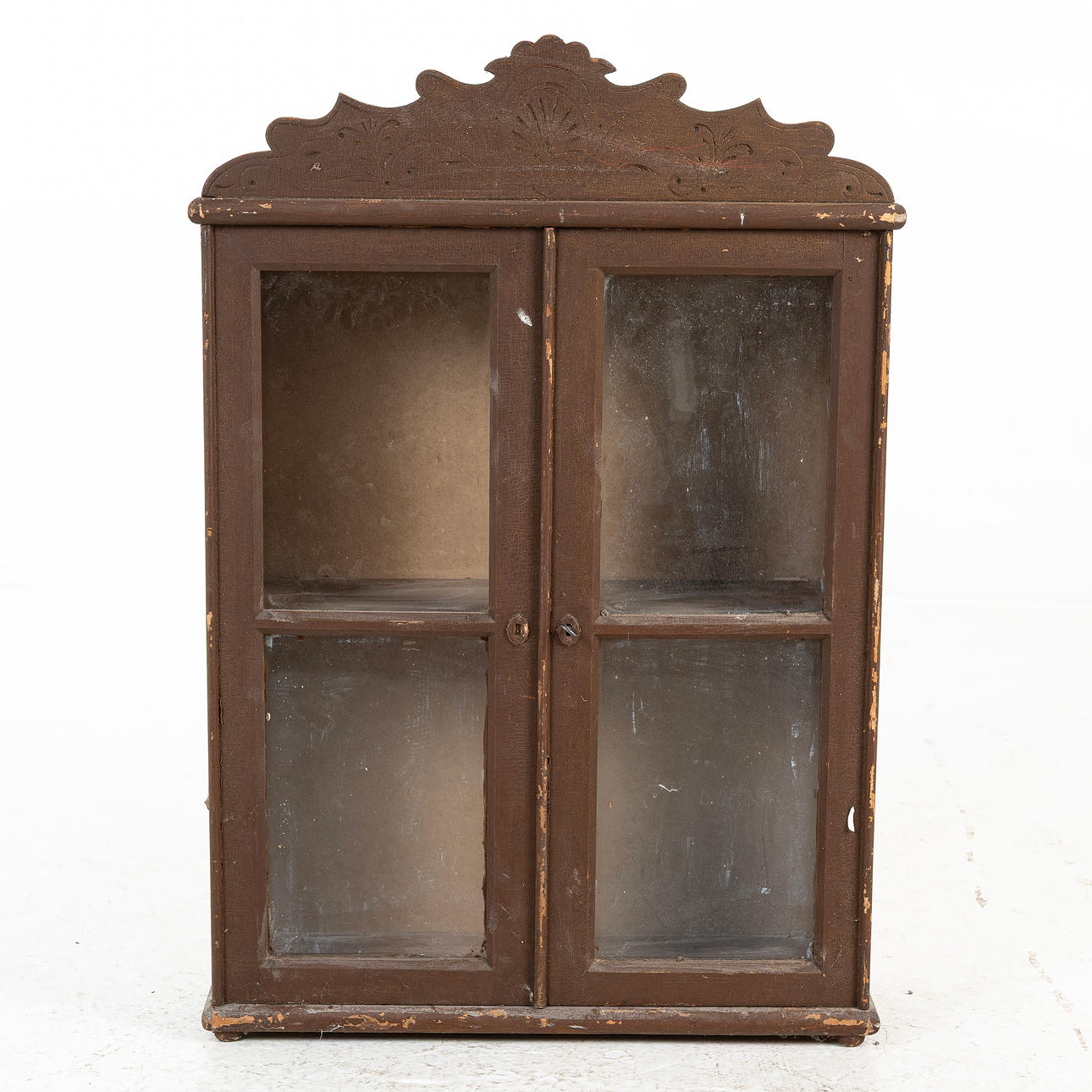 VITRIINI, seinälle, 1800-tal.