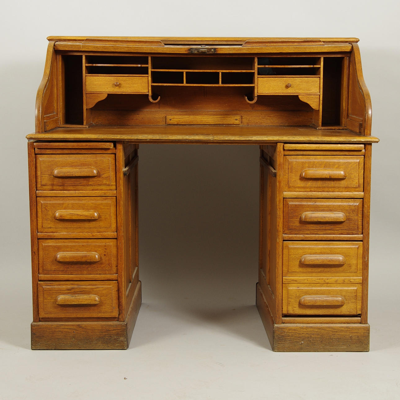 SEKRETÄR, ek med jalusiklaff, tidigt 1900-tal.