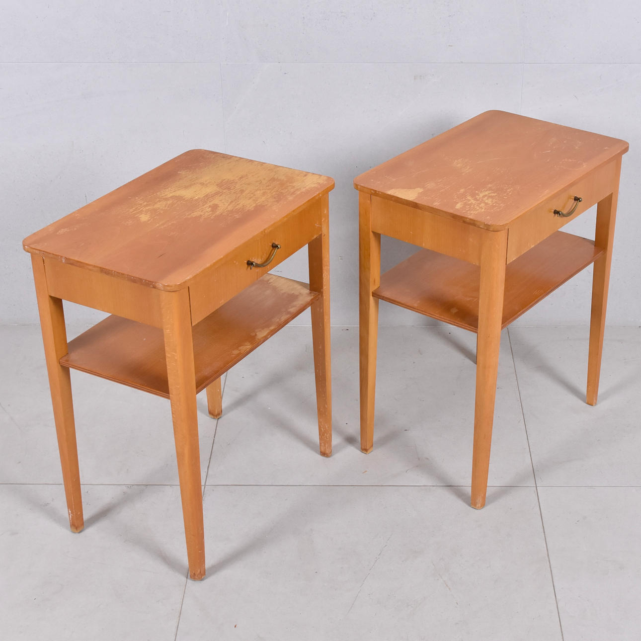 SÅNGBORD, 1 par, teak/bok.