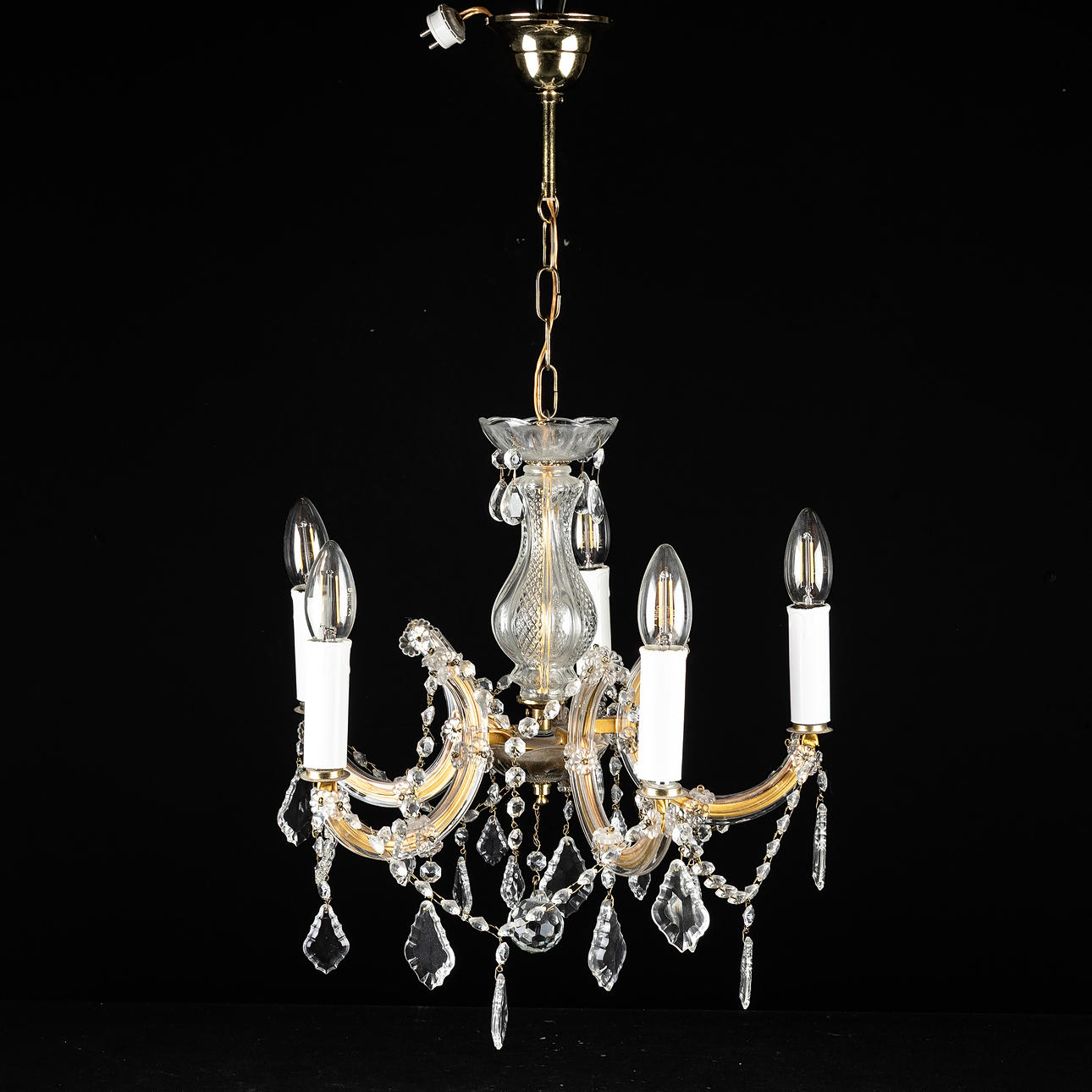 LÁMPARA DE TECHO, estilo veneciano.