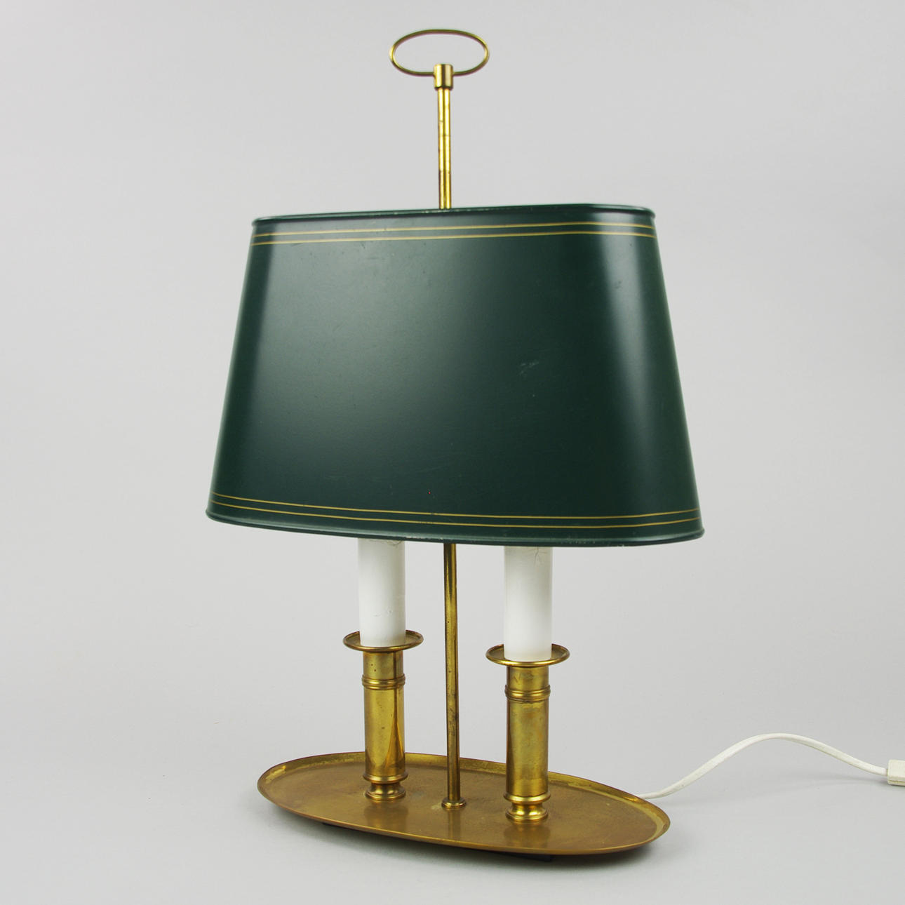 BORDSLAMPA, mässing med plåtskärm, engelsk stil.