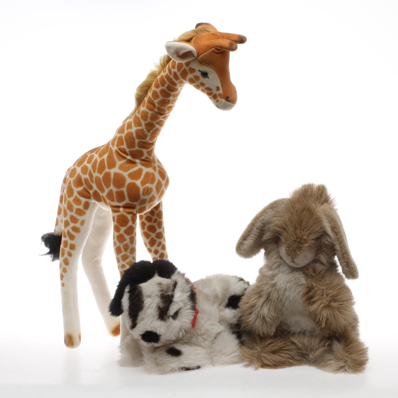 STEIFF, 2 st KANINER samt GIRAFF, 1960/1970-tal.