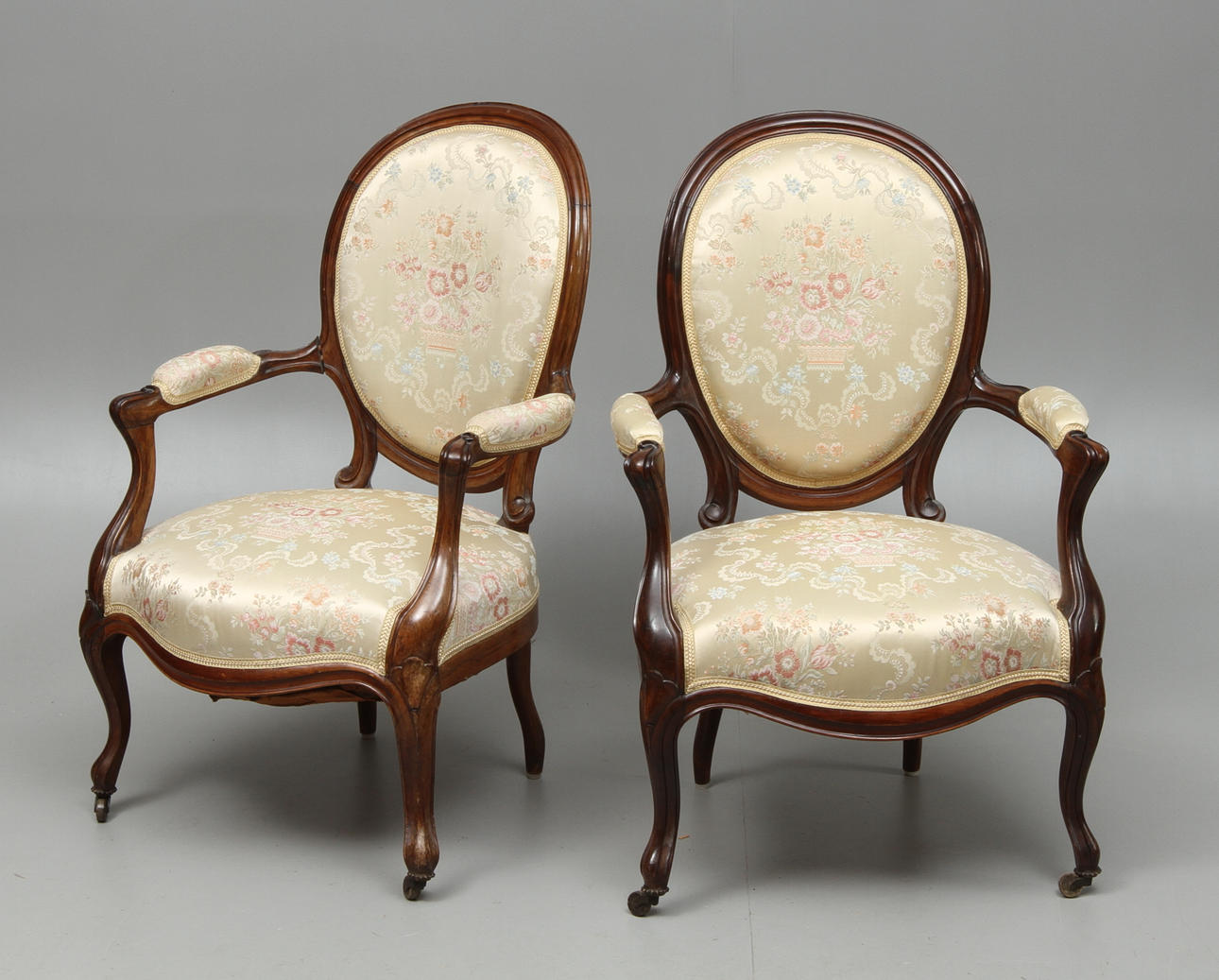 KARMSTOLAR, 1 par, rokokostil, 1800-tal.