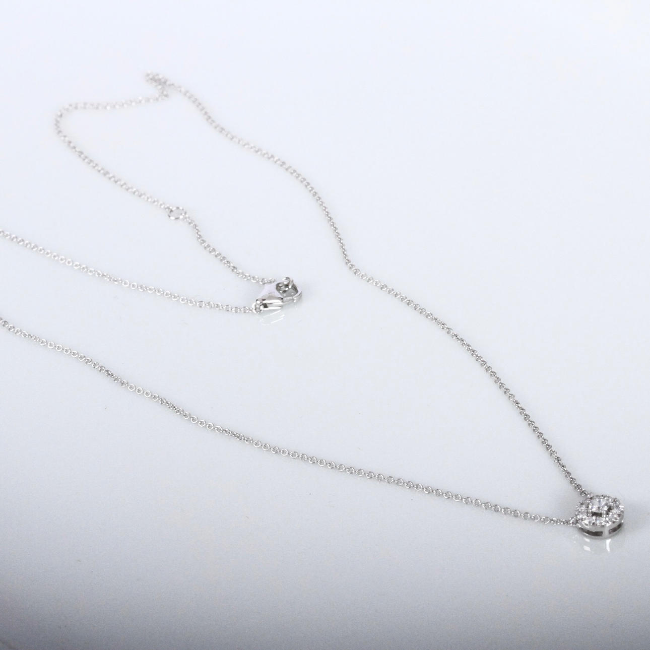 DIAMANTCOLLIER, 0,22ct, vitguld 18K.