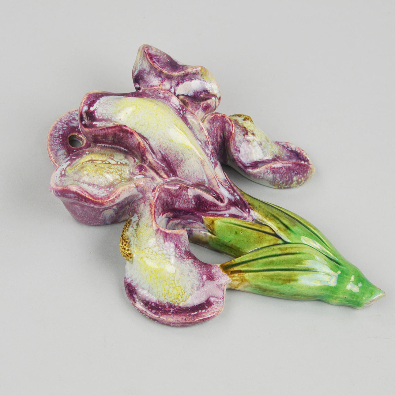 VAS, vägghängd, majolik, Höganäs, tidigt 1900-tal.