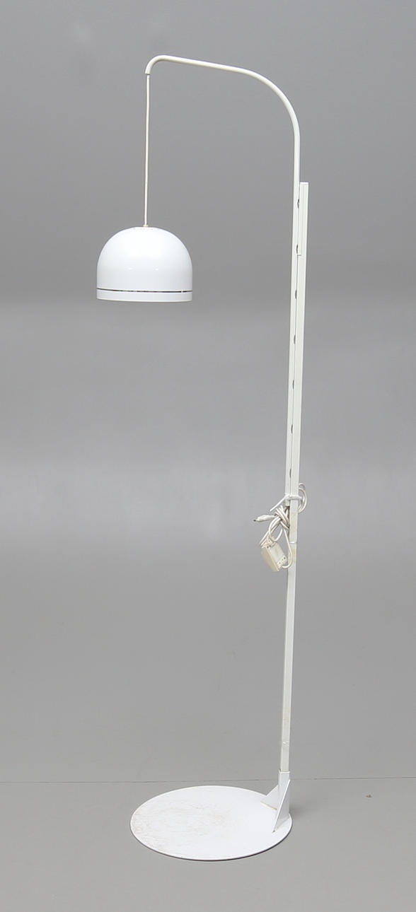 GOLVLAMPA, Philips, vitlackerad plåt, 1900-talets andra hälft.
