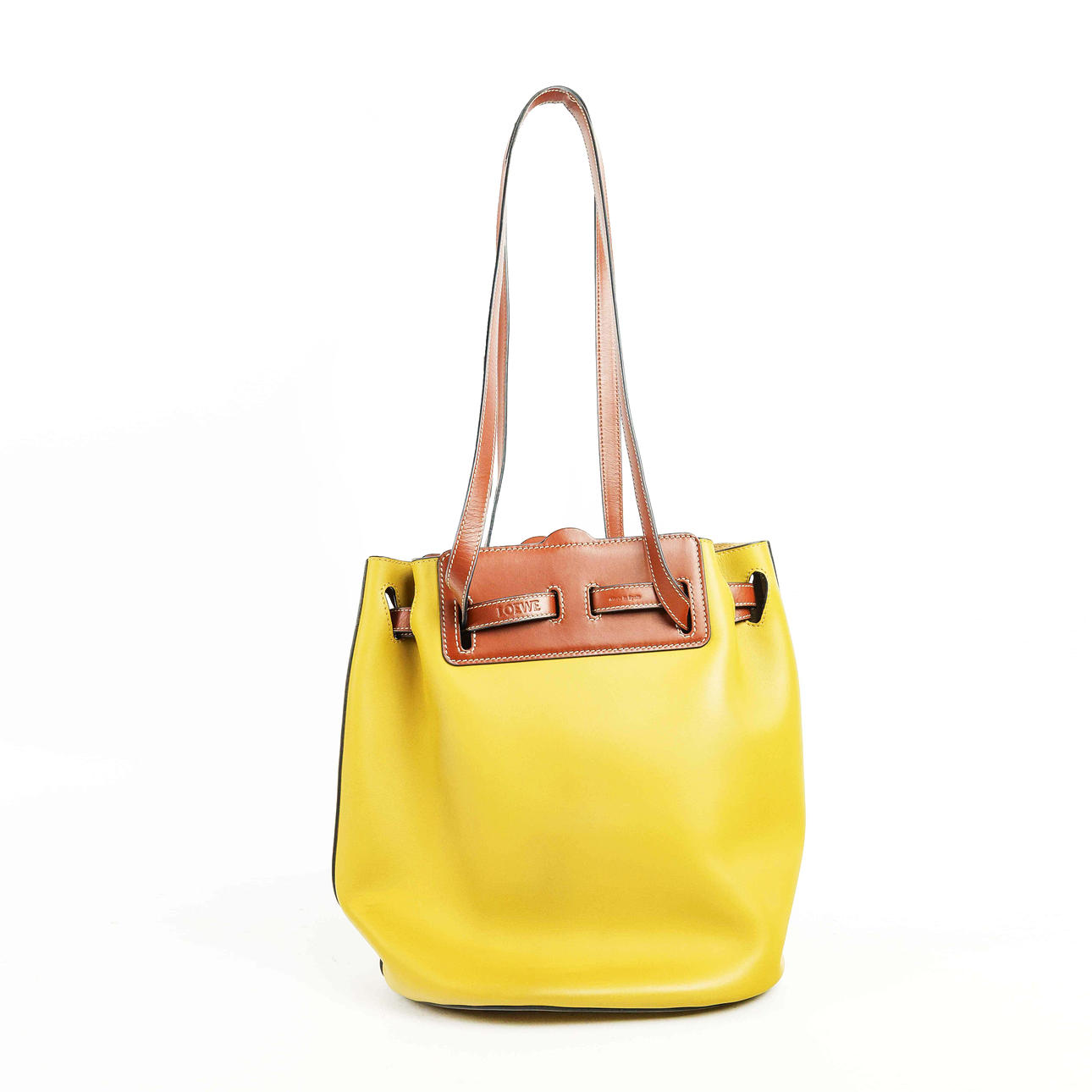 LOEWE LAZO BUCKET SHOULDER BAG. Vintage & Designer Fashion - Auctionet