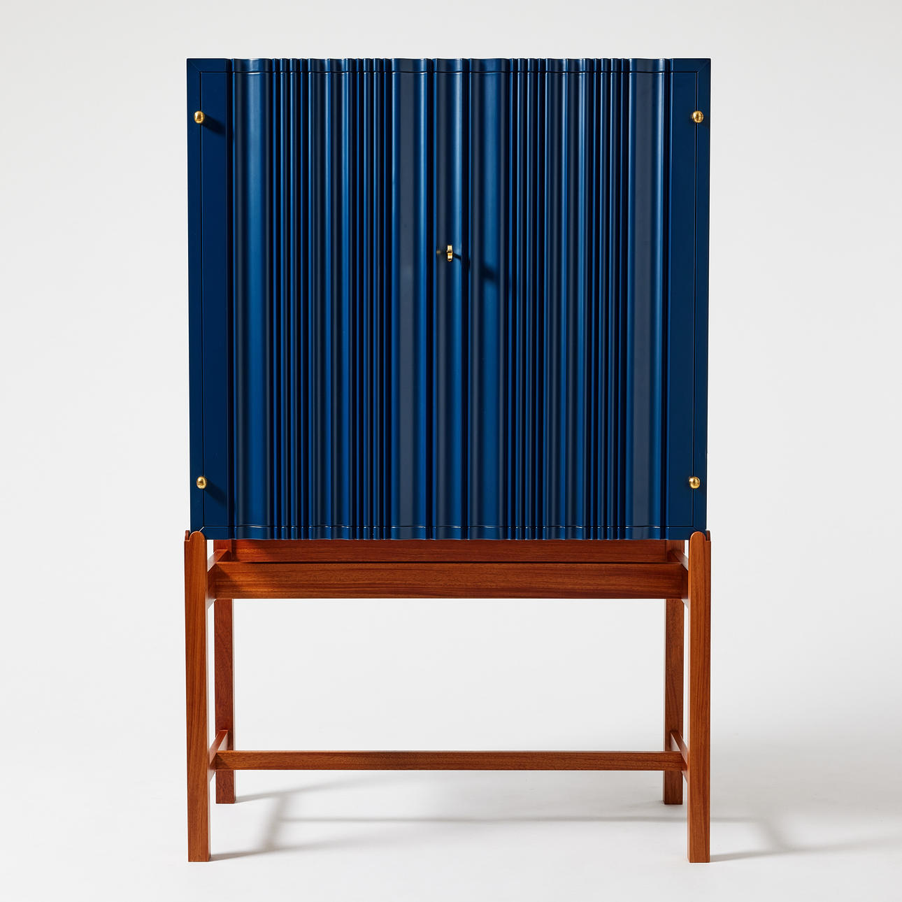 JOSEF FRANK. “Corrugated cardboard cabinet”, Firma Svenskt Tenn, model ...