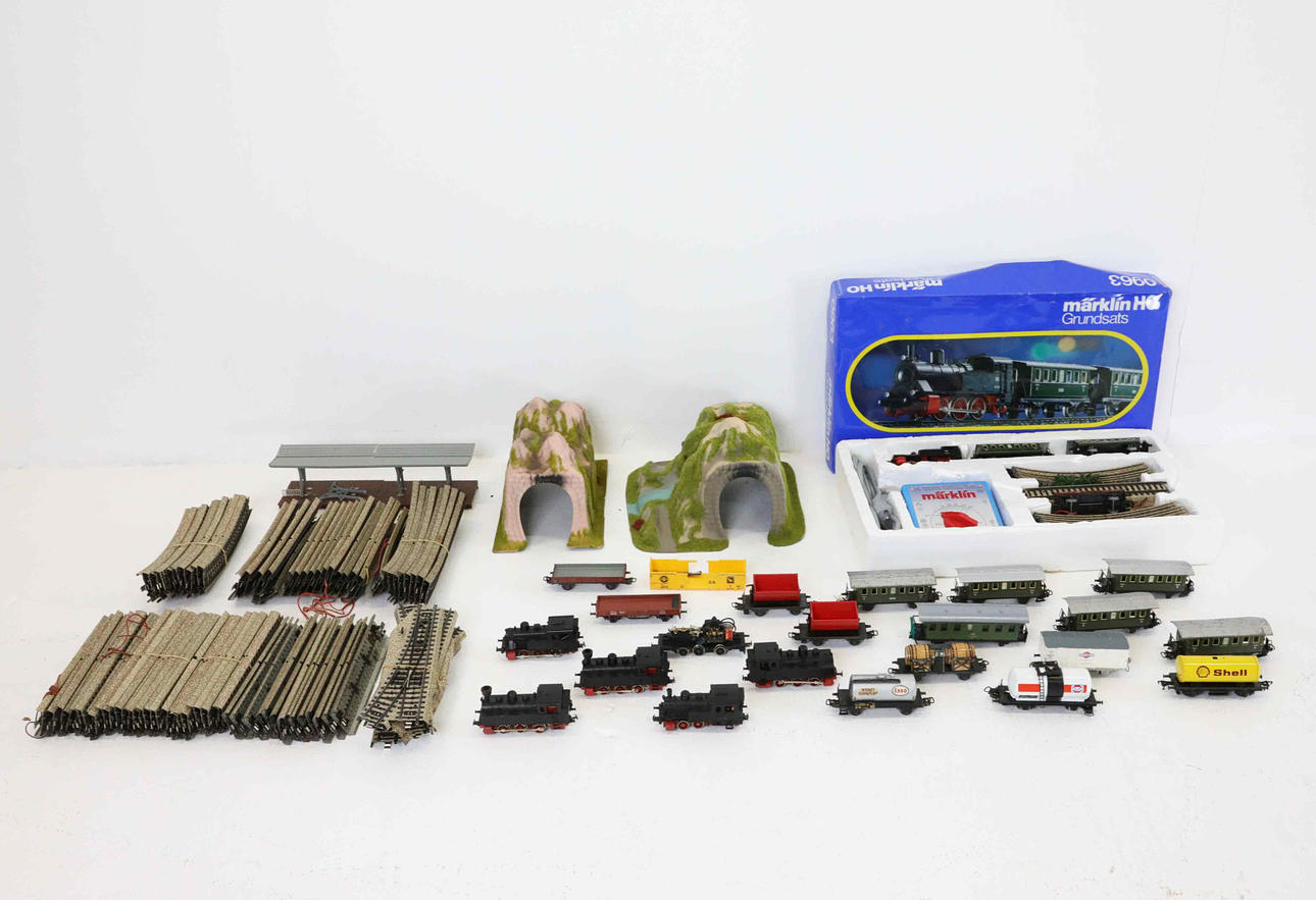 MÄRKLIN. modelljärnväg, parti delar.