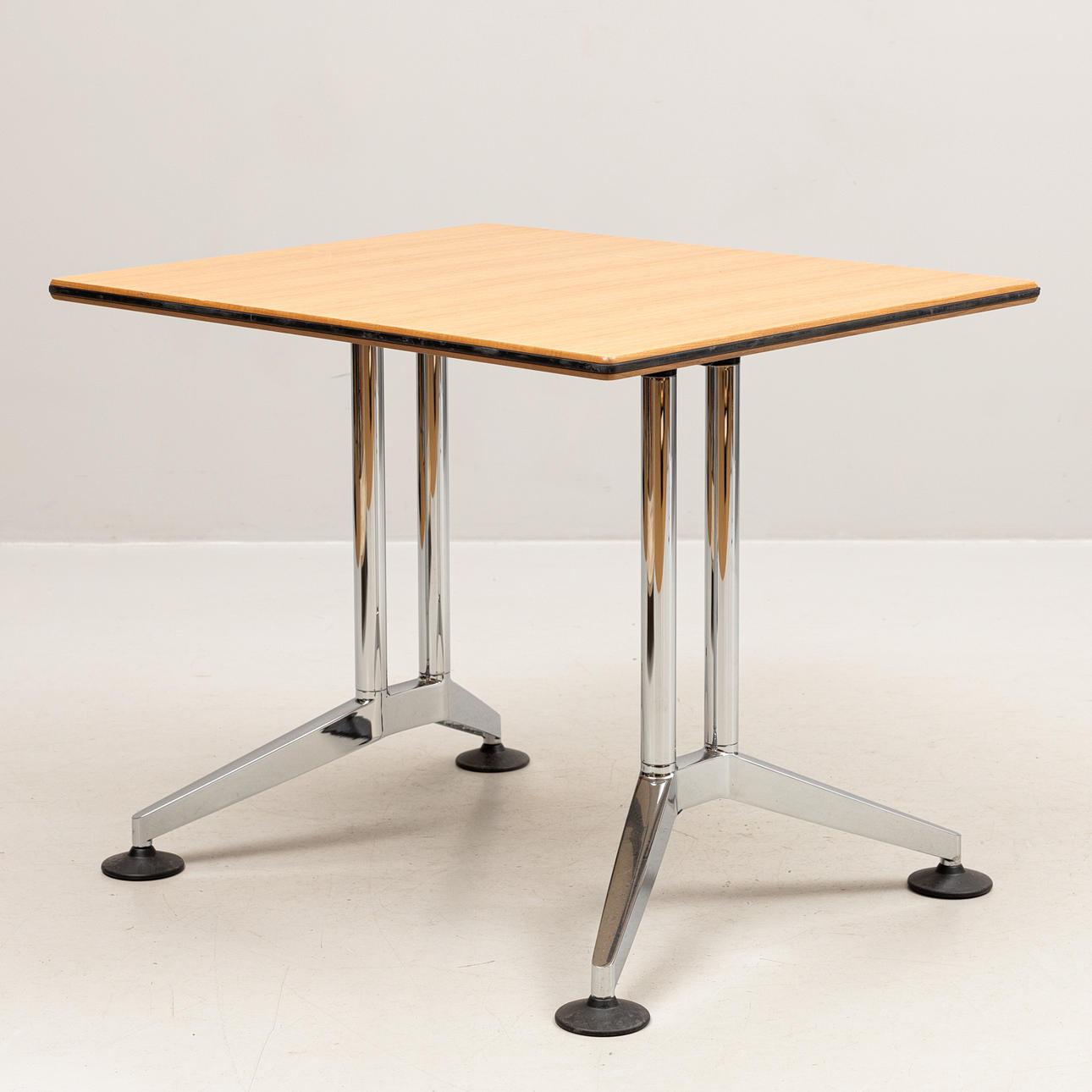 ANDREAS STÖRIKO. Bord, Logon, Wilkhahn, modell, 620, samtida.