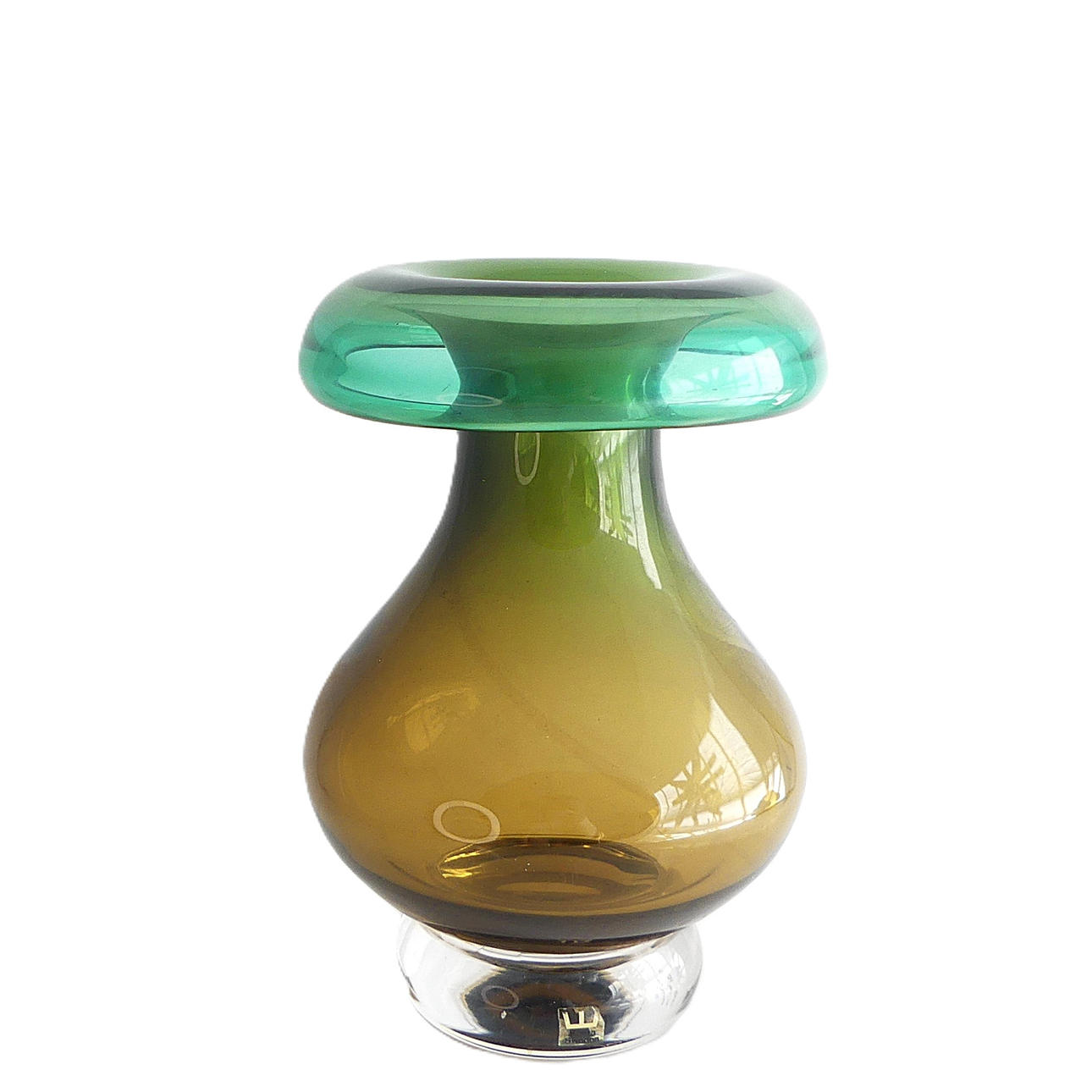 VICKE LINDSTRAND. vase, Costa 06118.