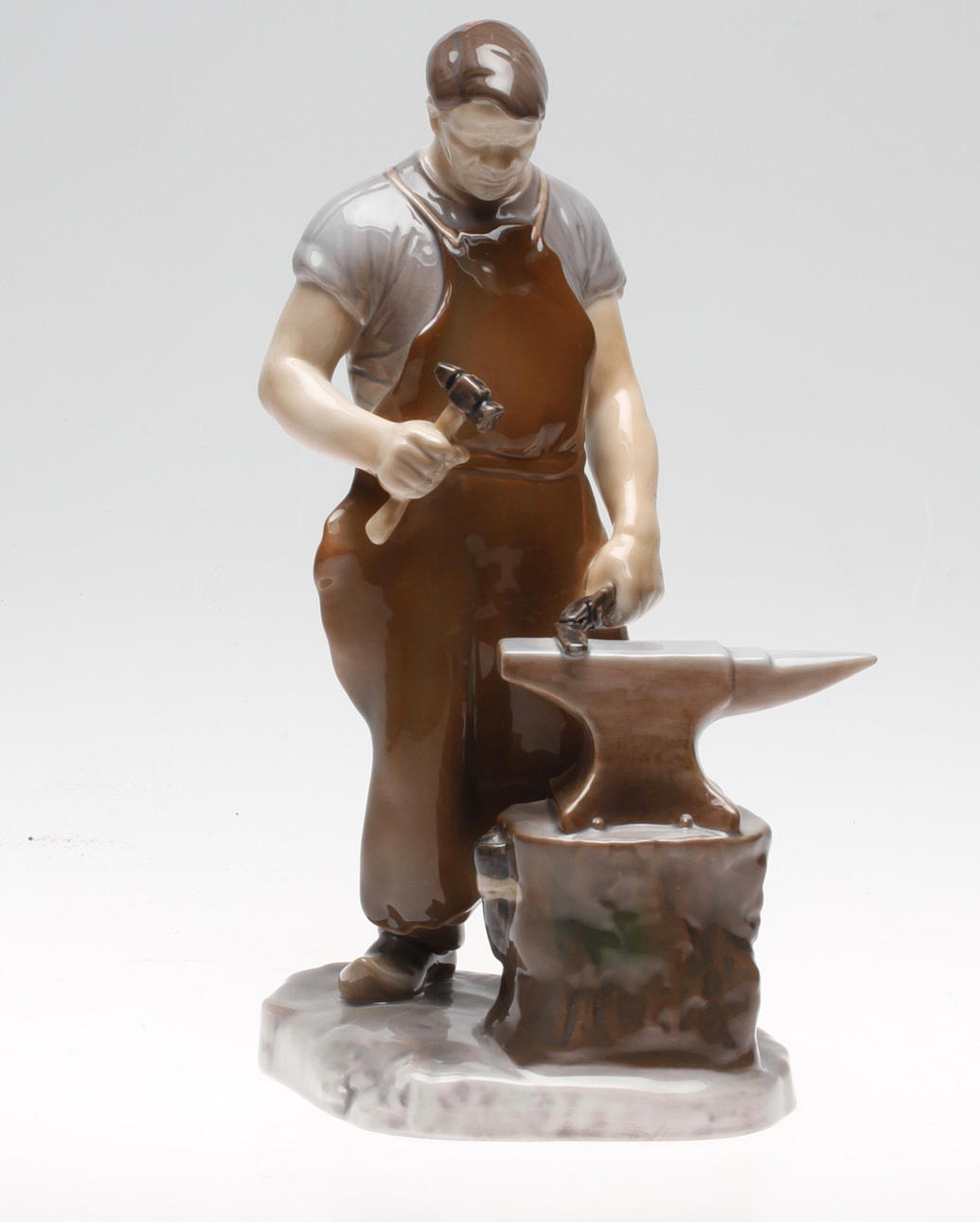 FIGURIN, porslin, Axel Locher, Bing & Gröndahl.